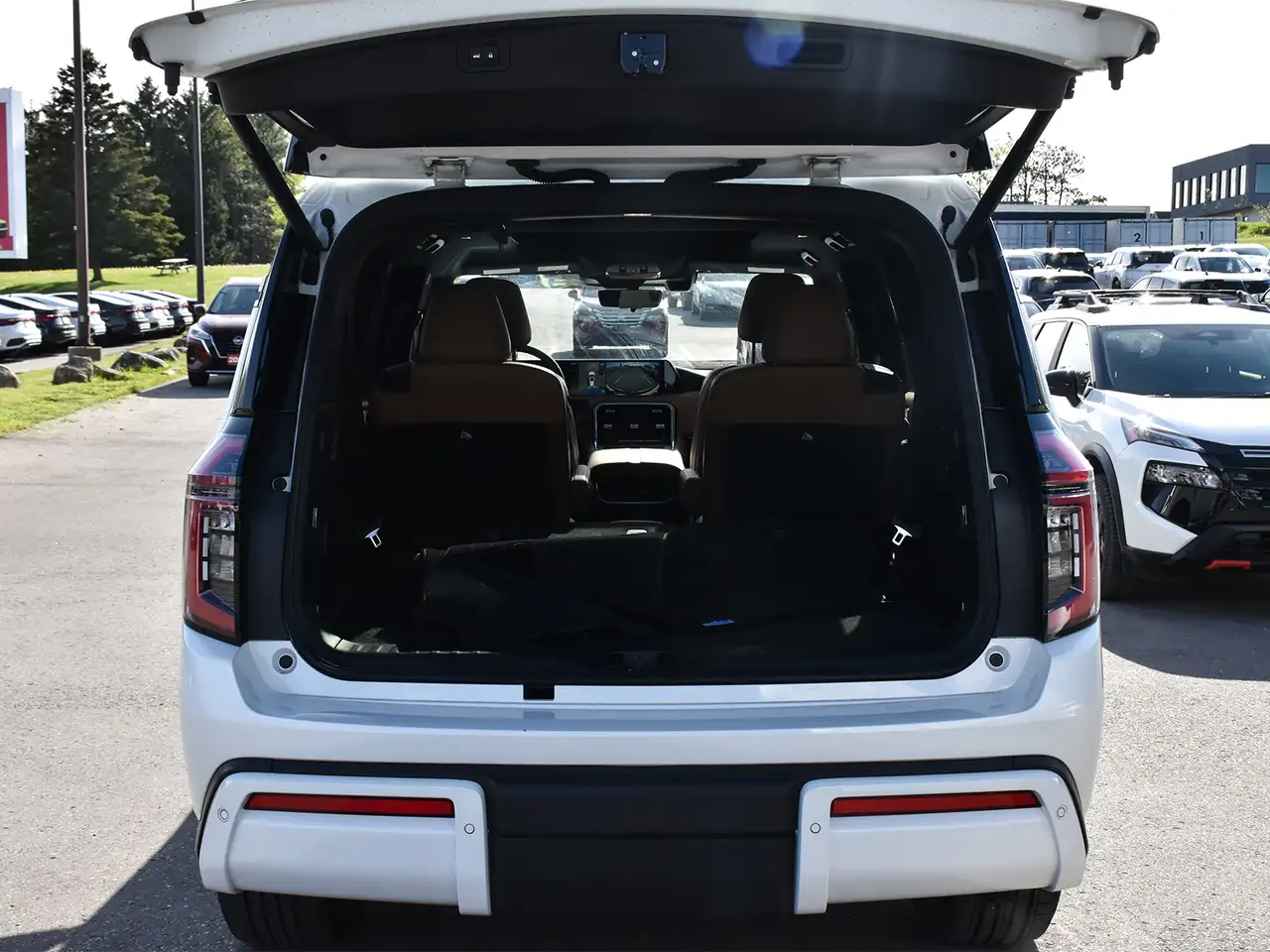 Nissan Armada снимка Nissan Armada