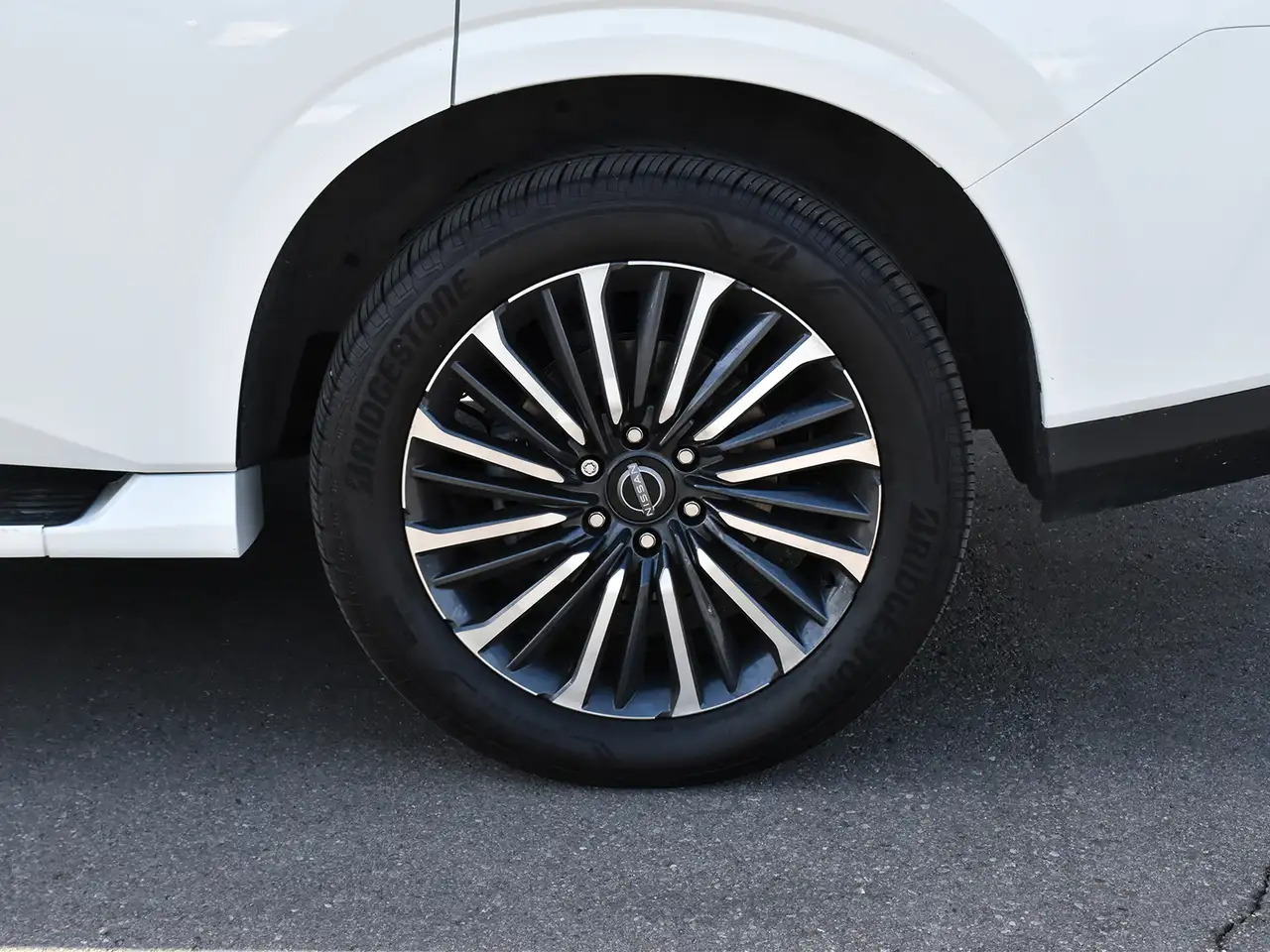 Nissan Armada снимка Nissan Armada