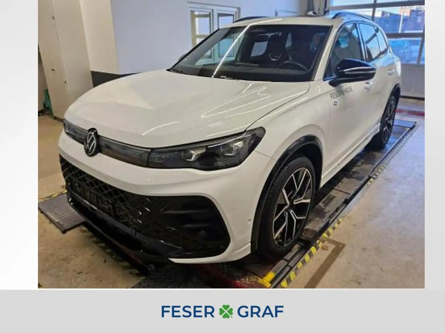 Volkswagen Tiguan R-Line 2.0 TDI 4MOTION DSG/LED/Area View/Pano/Sitz Weiß - 1