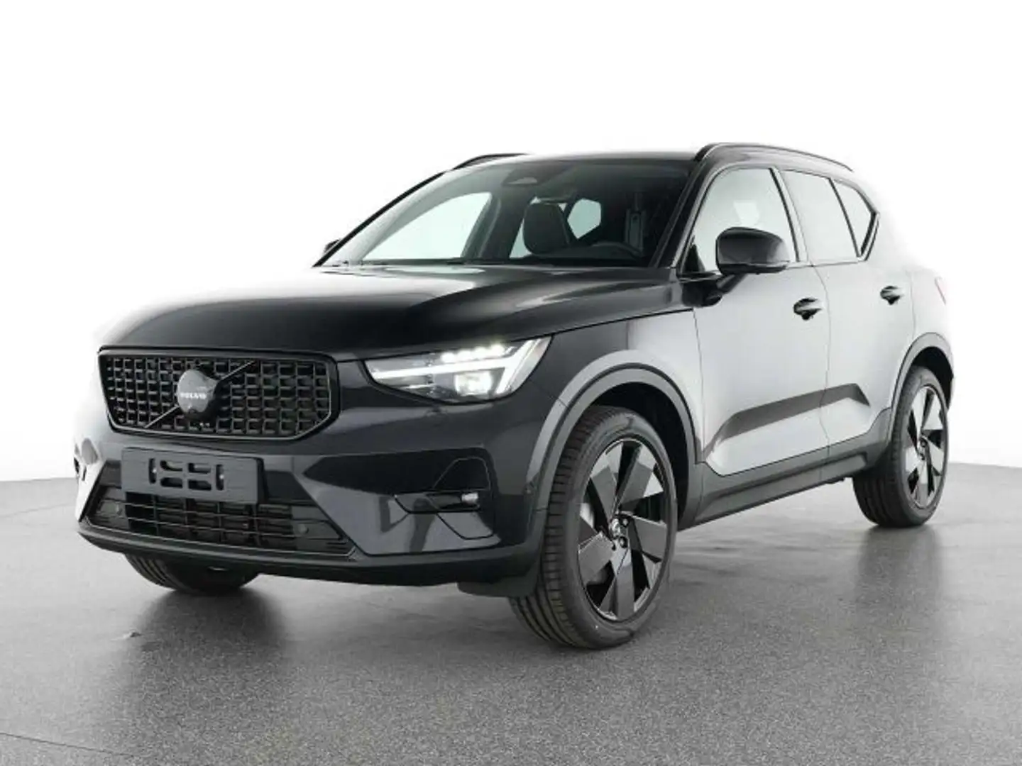 Volvo XC40 B4 B DKG Plus Black Edition El. Panodach Navi Digi Schwarz - 1