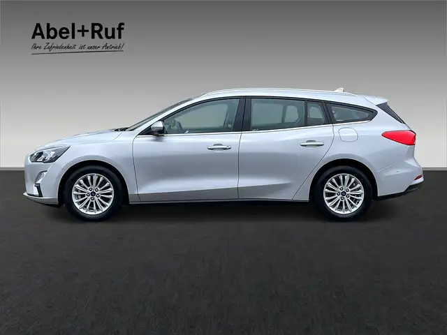 Ford Focus view 5