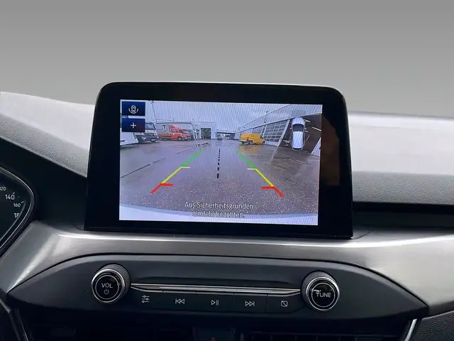 Ford Focus view 15