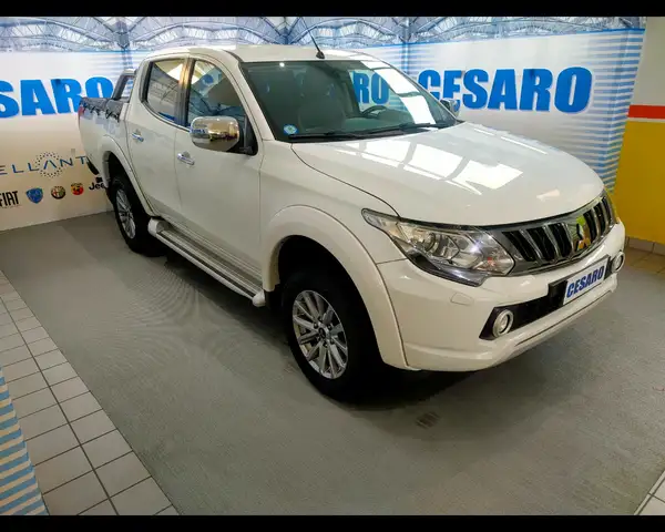 Mitsubishi L200 Double Cab 2.4 DI-D Mivec Intense