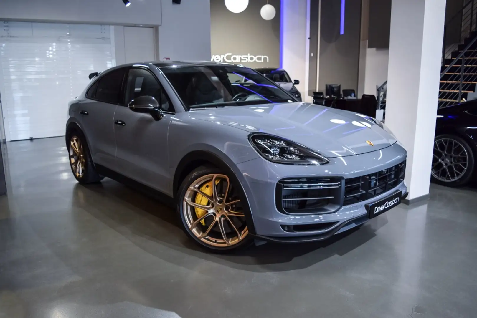 Porsche Cayenne Turbo GT Grau - 2