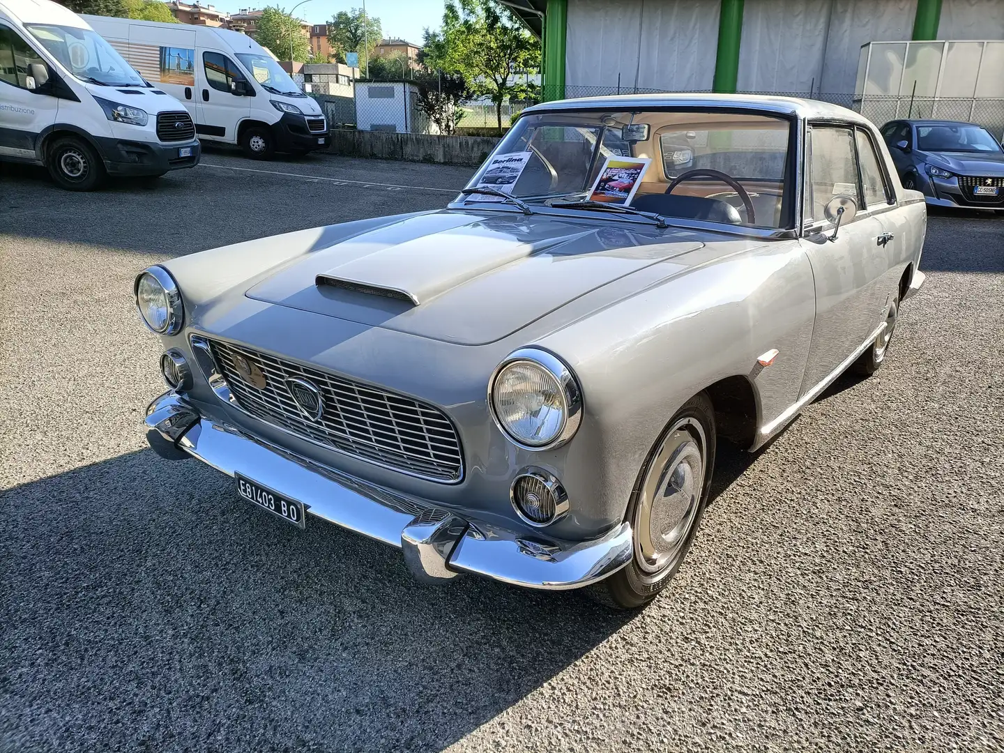 Lancia Flaminia Coupè Pinin Farina 1962 Grau - 1