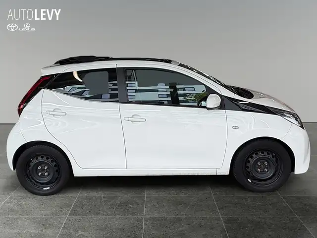 Toyota Aygo view 7