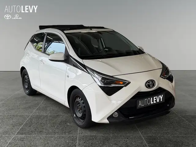 Toyota Aygo view 8