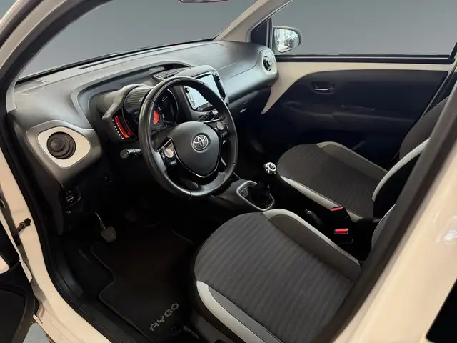 Toyota Aygo view 10