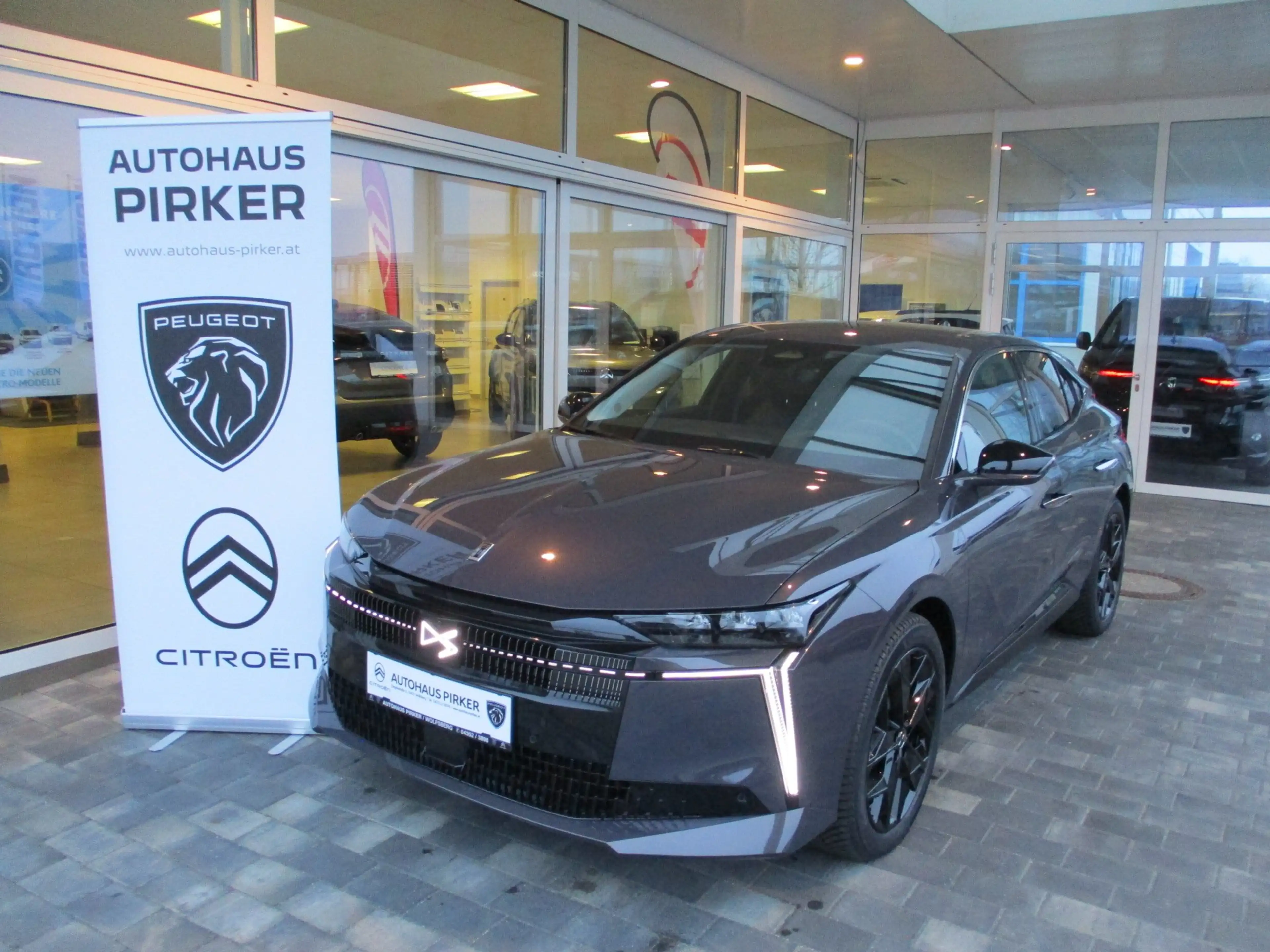 DS Automobiles N°4 Hybrid 145 Pallas