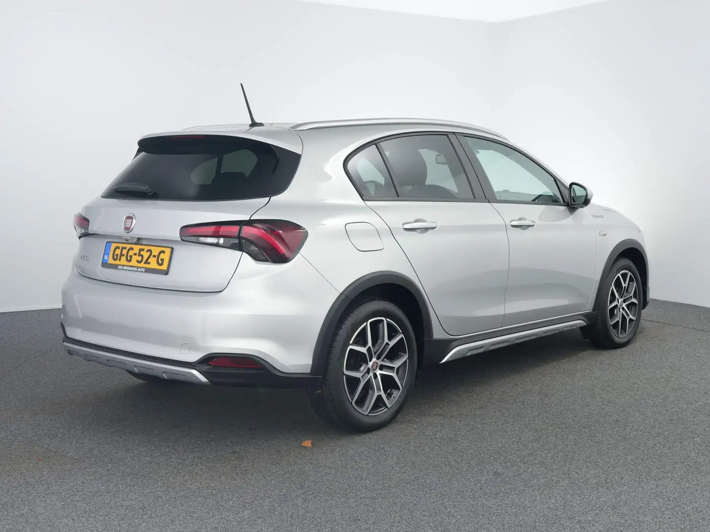 Fiat Tipo Cross 1.0 Cross | Achteruitrijcamera | Airco (auto Grijs - 2