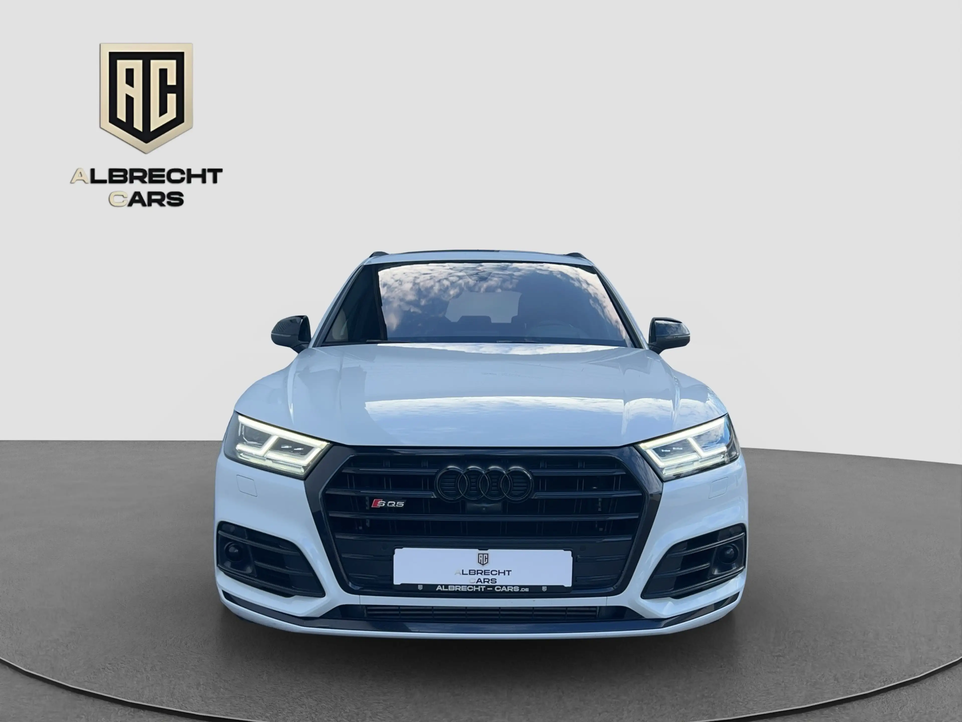 Audi SQ5 3.0 TDI quattro PANO HUD AHK LUFT MATRIX B&O LM22 — photo 2
