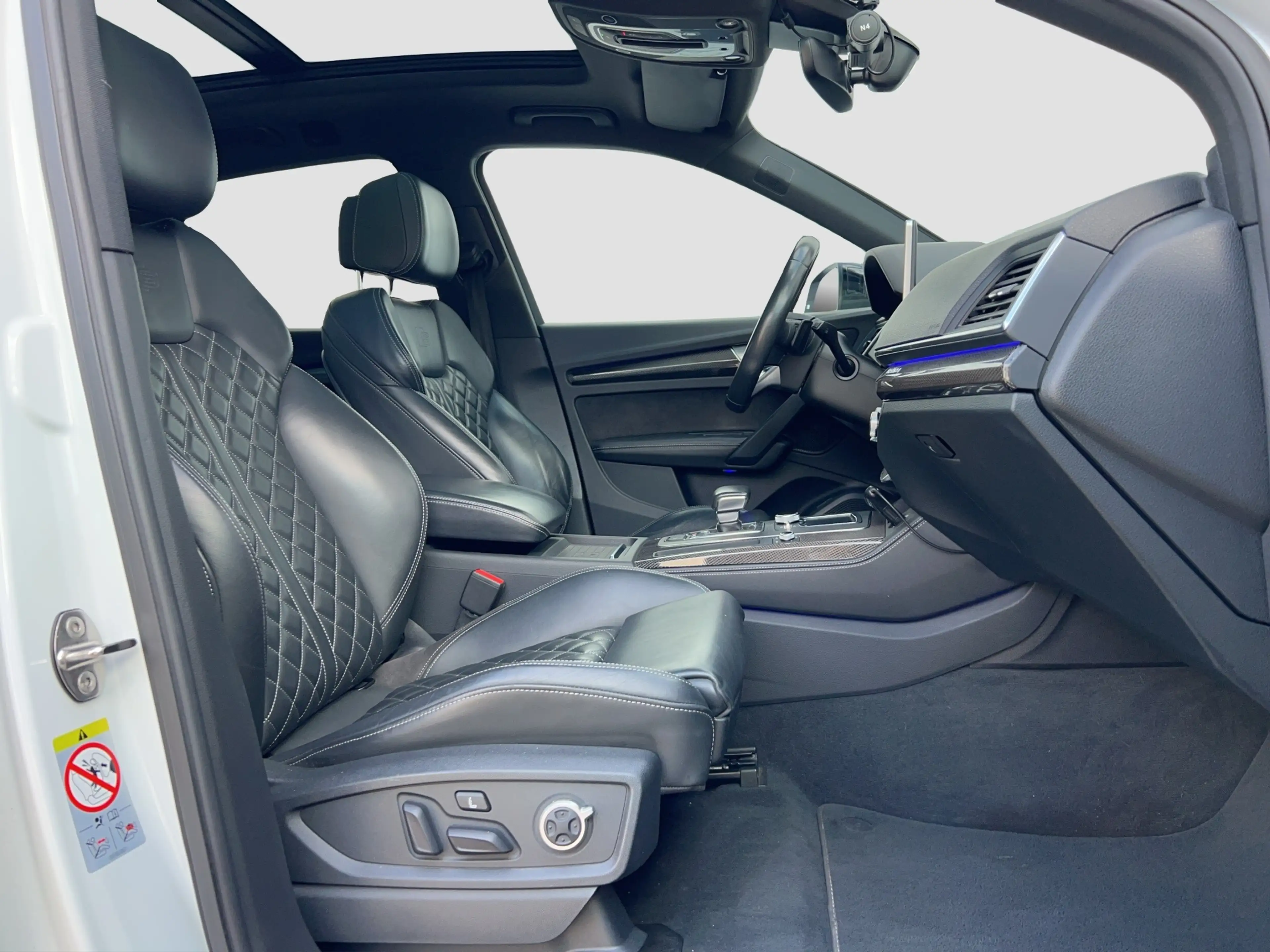 Audi SQ5 3.0 TDI quattro PANO HUD AHK LUFT MATRIX B&O LM22 — photo 21