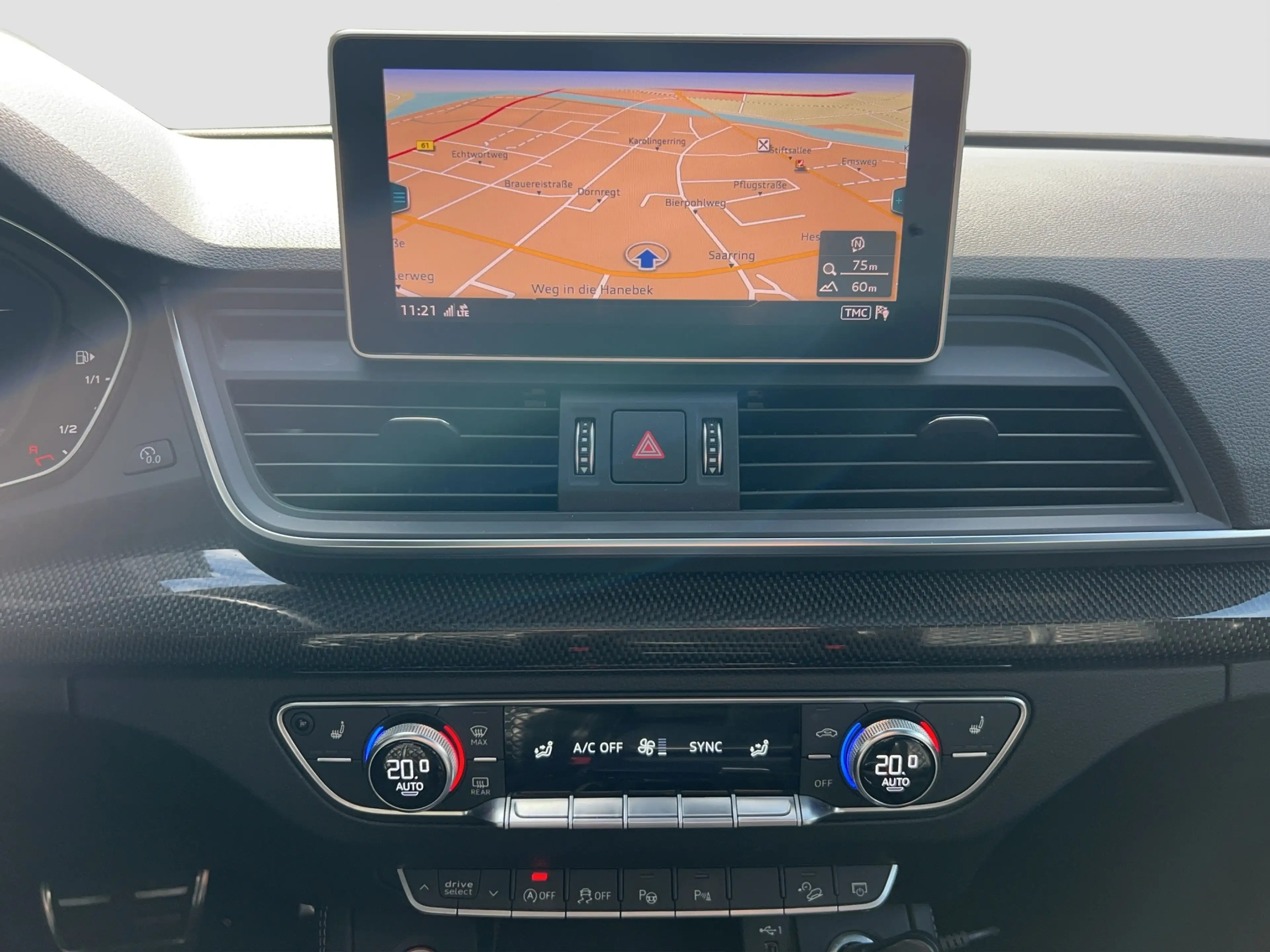 Audi SQ5 3.0 TDI quattro PANO HUD AHK LUFT MATRIX B&O LM22 — photo 13