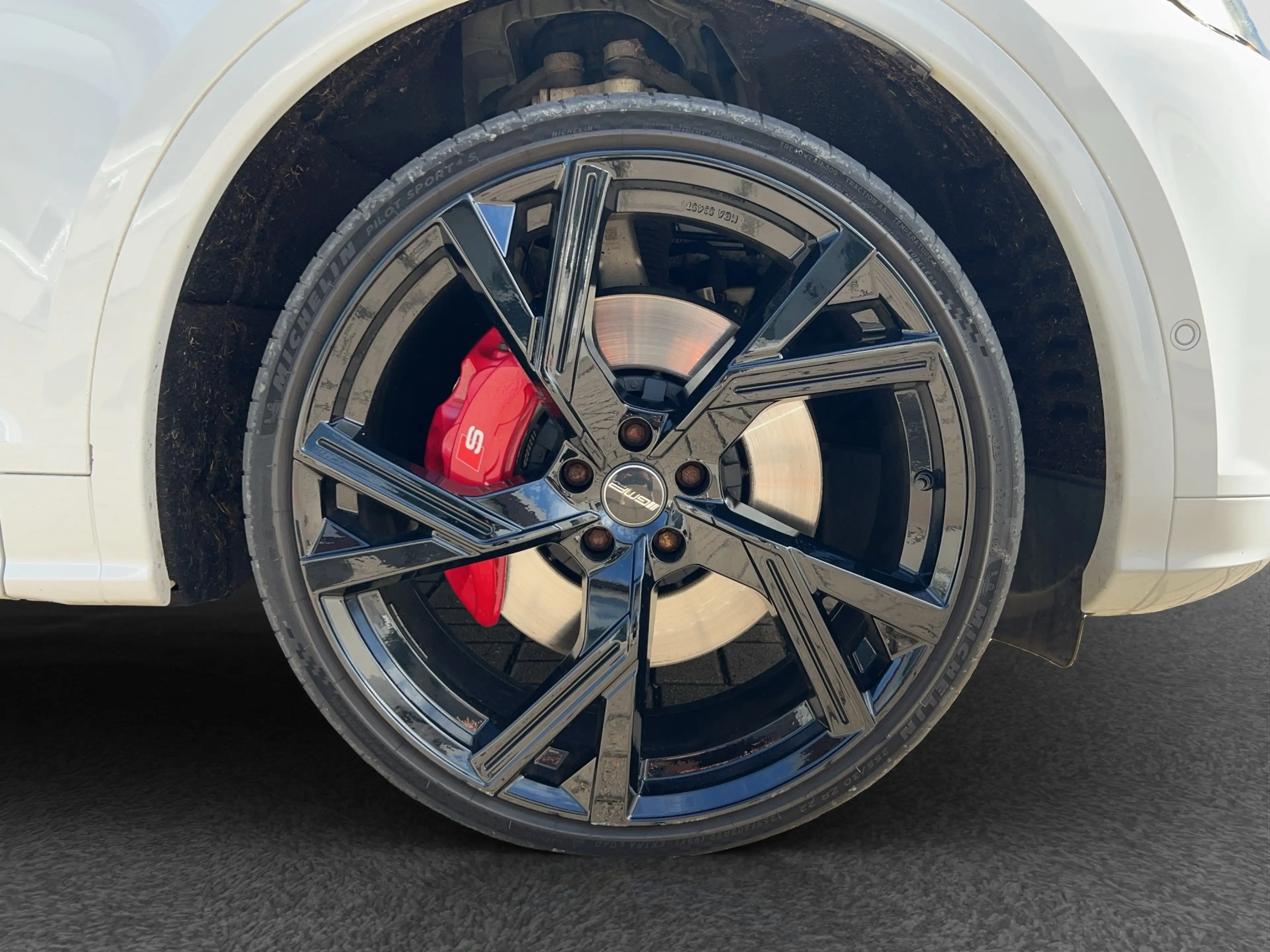 Audi SQ5 3.0 TDI quattro PANO HUD AHK LUFT MATRIX B&O LM22 — photo 29