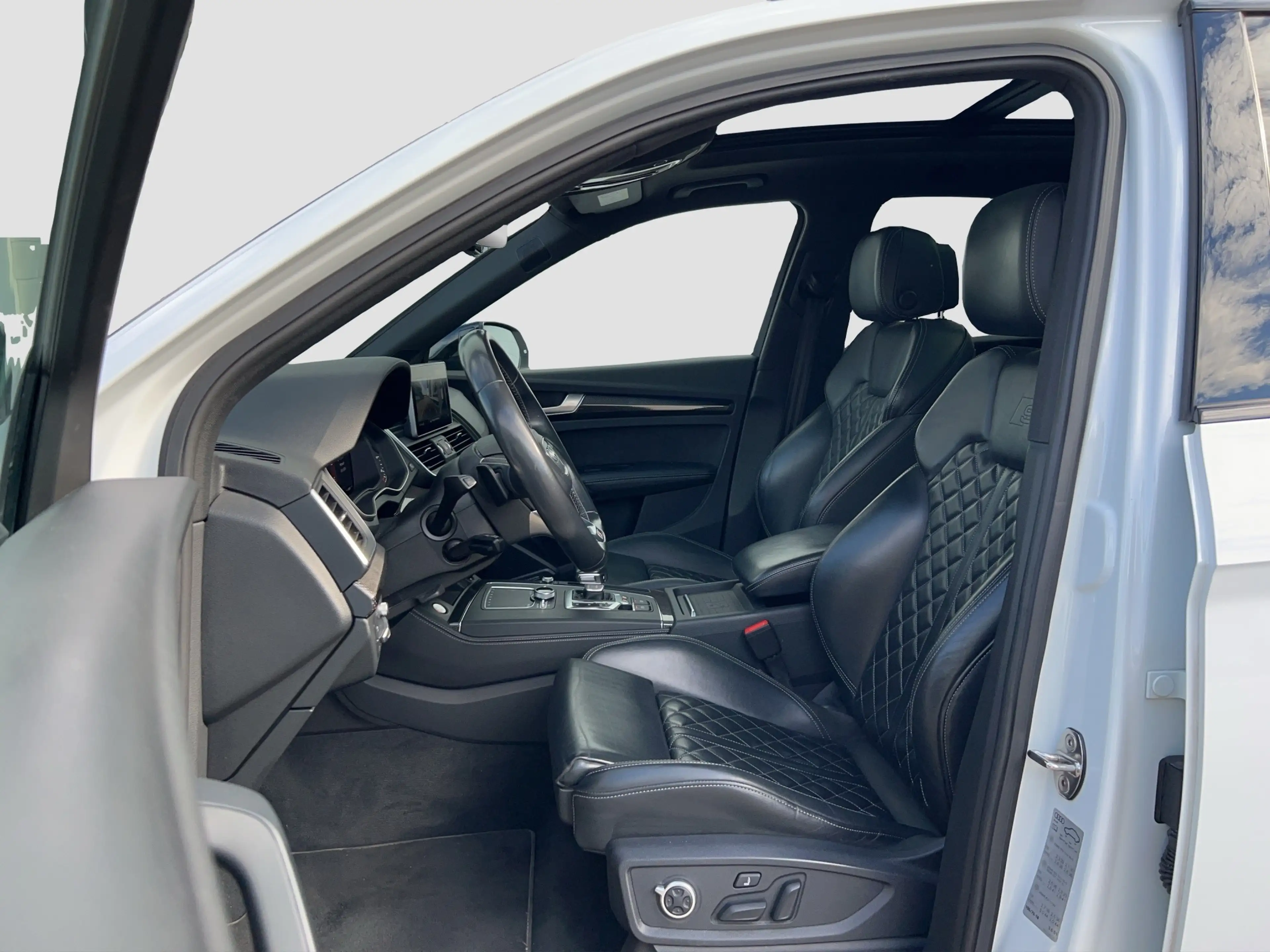 Audi SQ5 3.0 TDI quattro PANO HUD AHK LUFT MATRIX B&O LM22 — photo 10