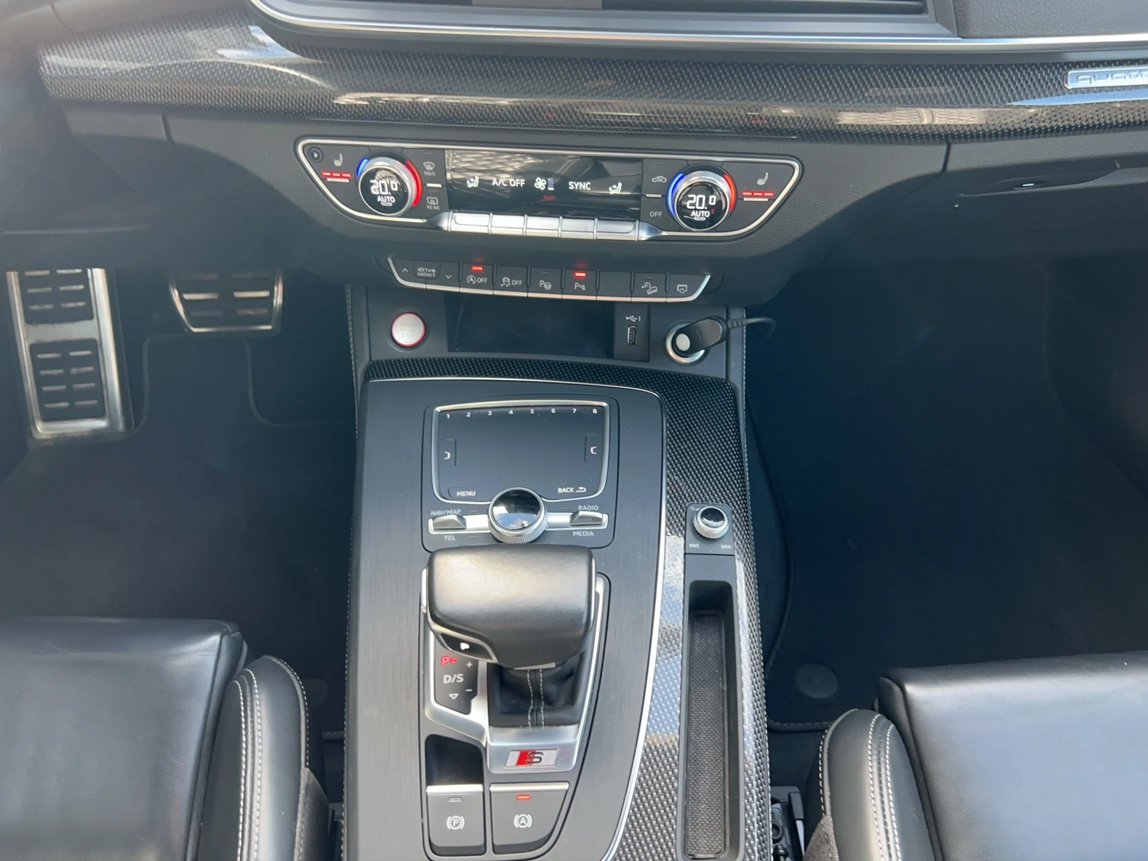 Audi SQ5 3.0 TDI quattro PANO HUD AHK LUFT MATRIX B&O LM22 — photo 17