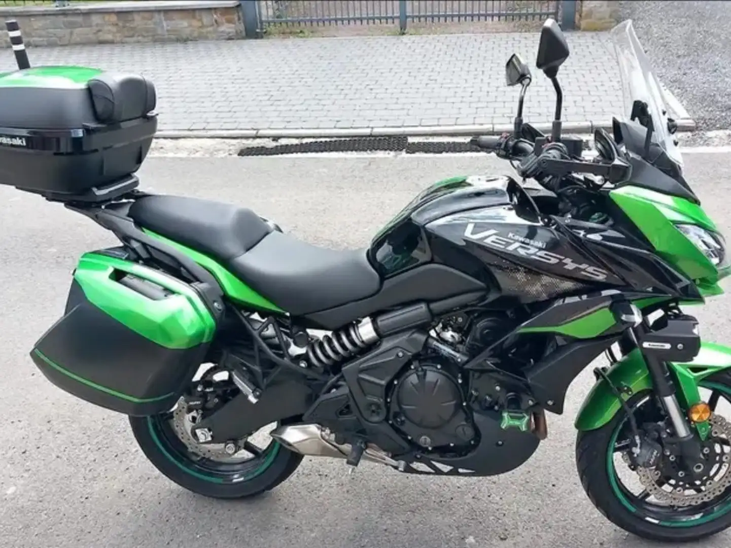 Kawasaki Versys 650 Vert - 1