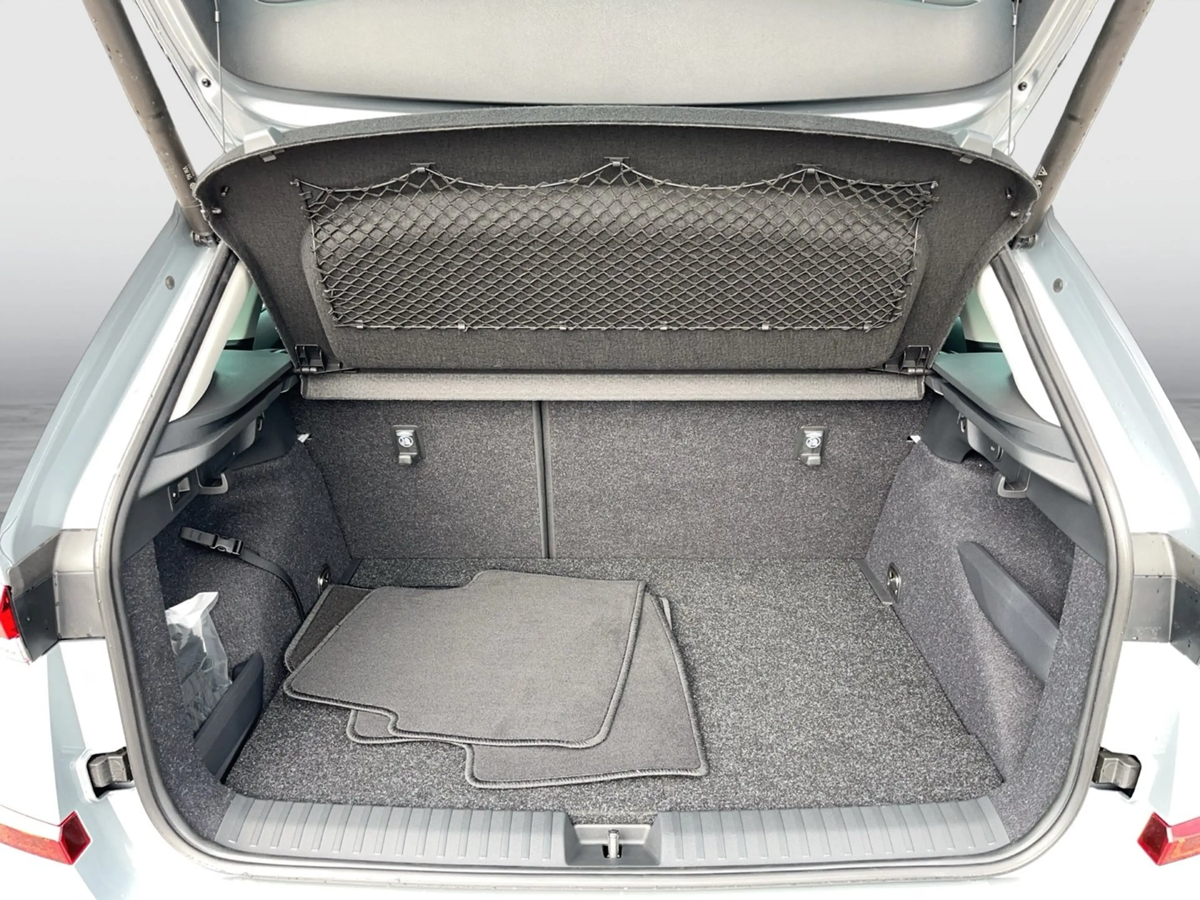 Skoda Kamiq Selection TSI DSG — photo 13