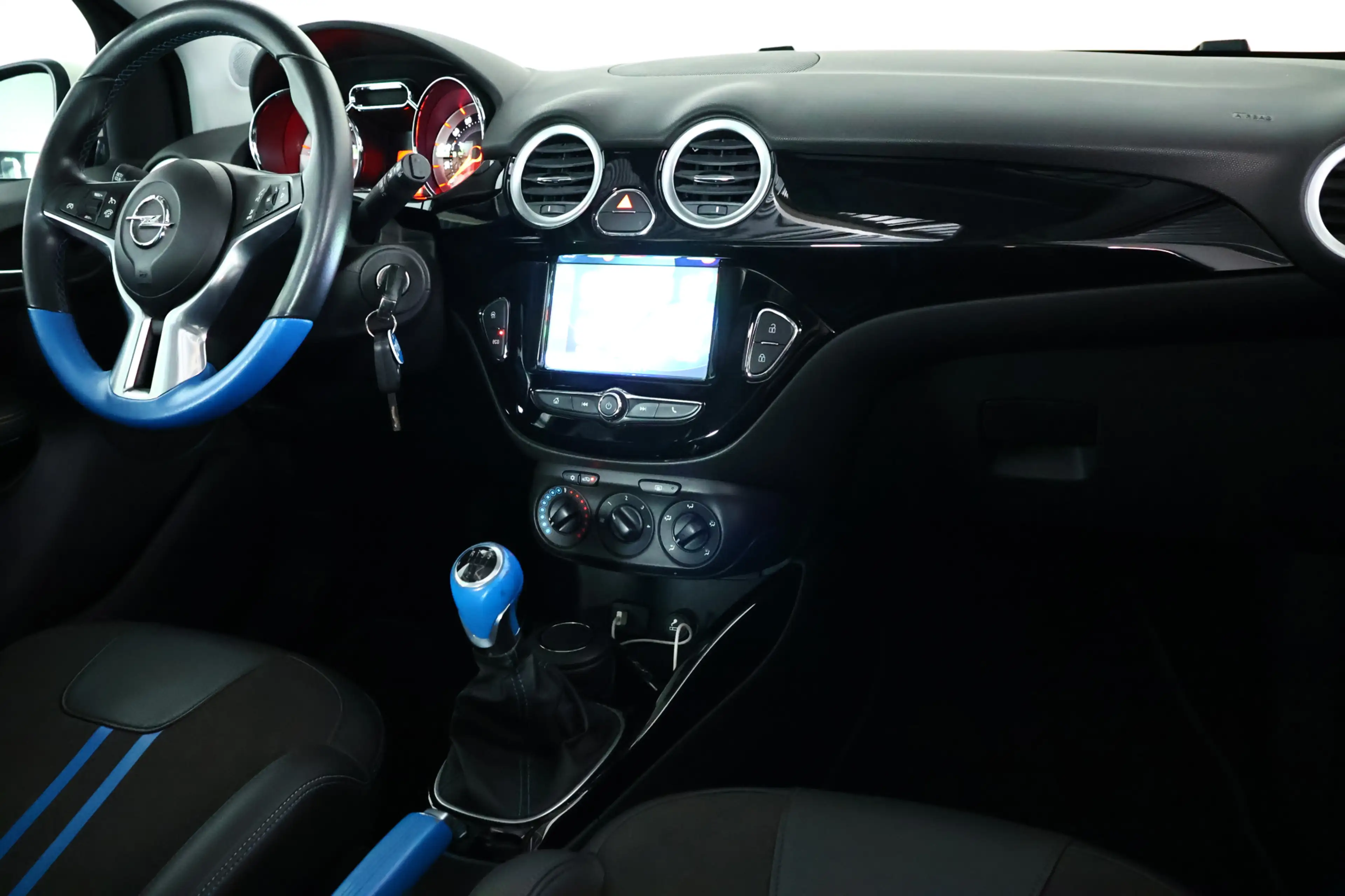 Opel Adam Open Air 1.0 Turbo Opendak / Cruisecontrol / CarPl — photo 3