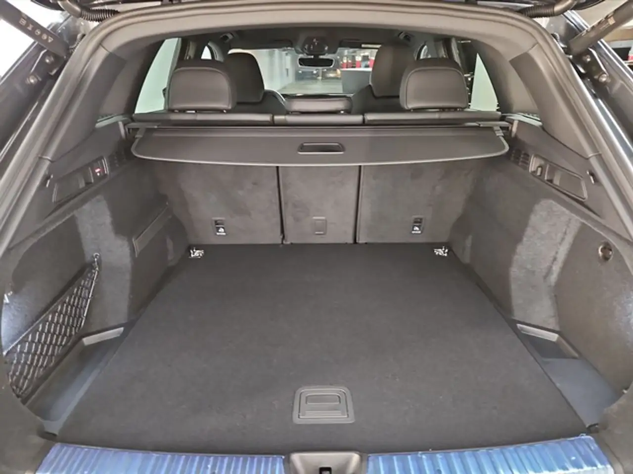 Audi SQ5 AHK Sitzbelüftung TechPro Memory Interieur S 11