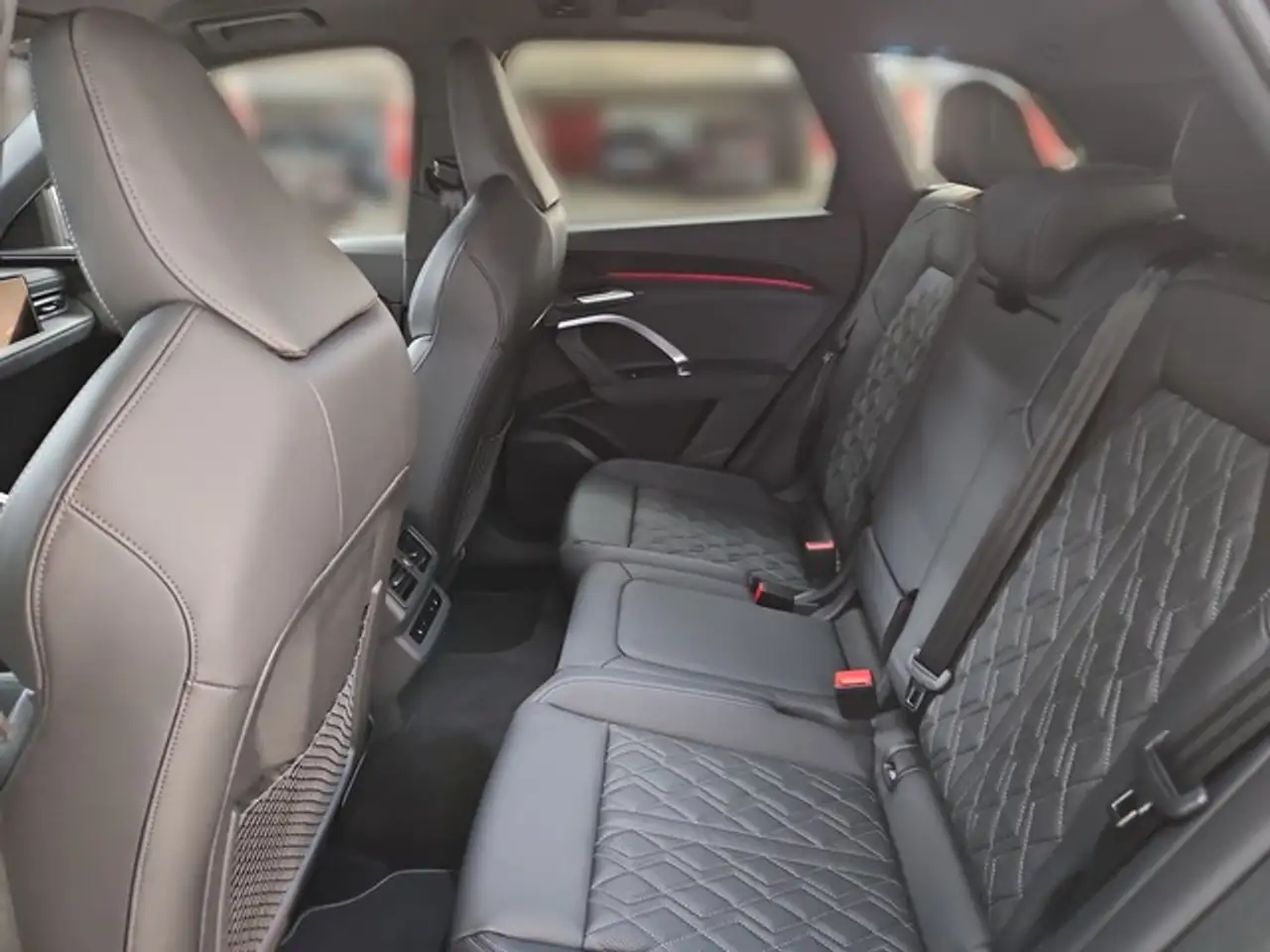 Audi SQ5 AHK Sitzbelüftung TechPro Memory Interieur S 7