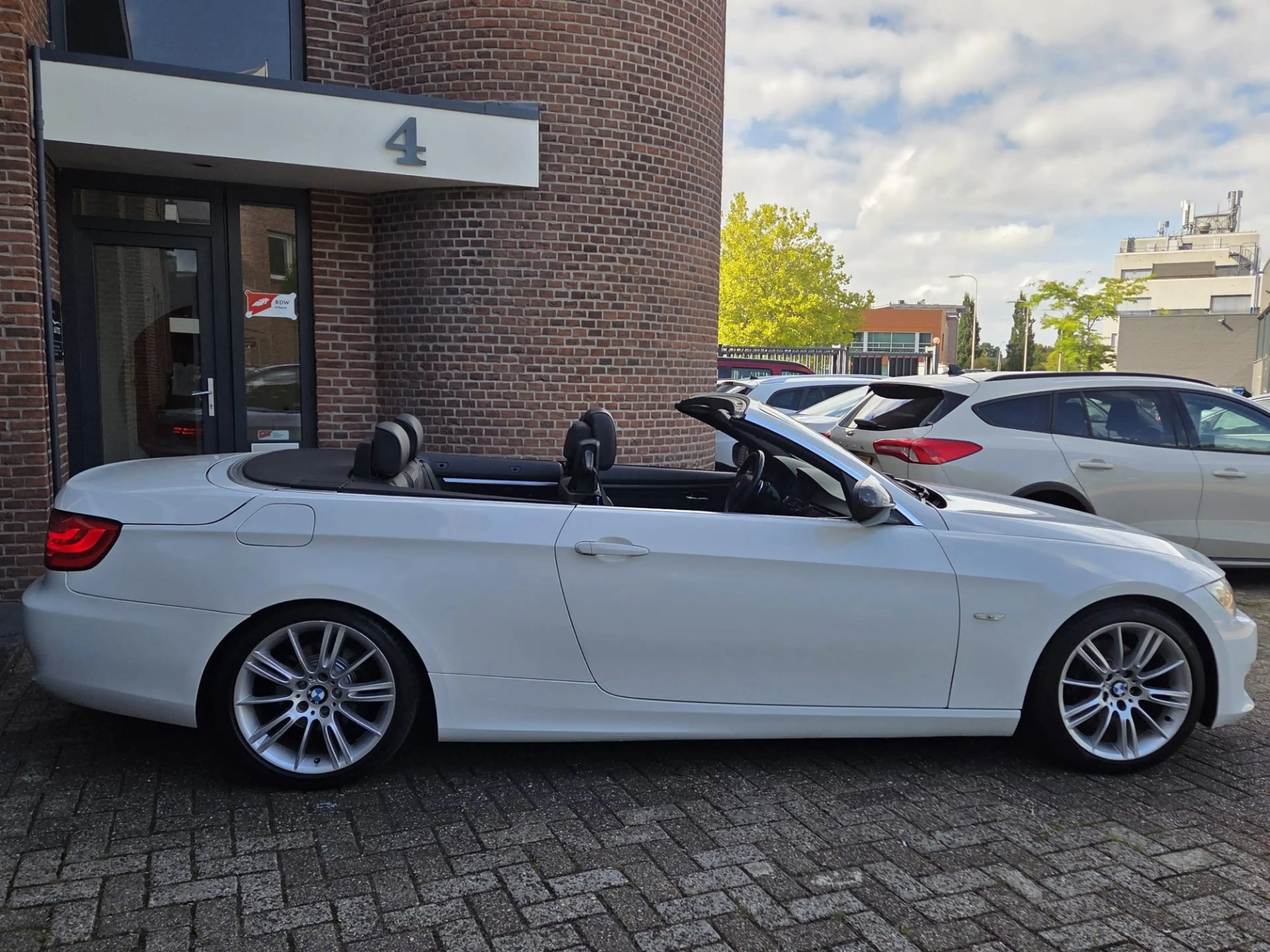 BMW 330 3-serie Cabrio 330i High Executive | Leer | Clima — photo 3