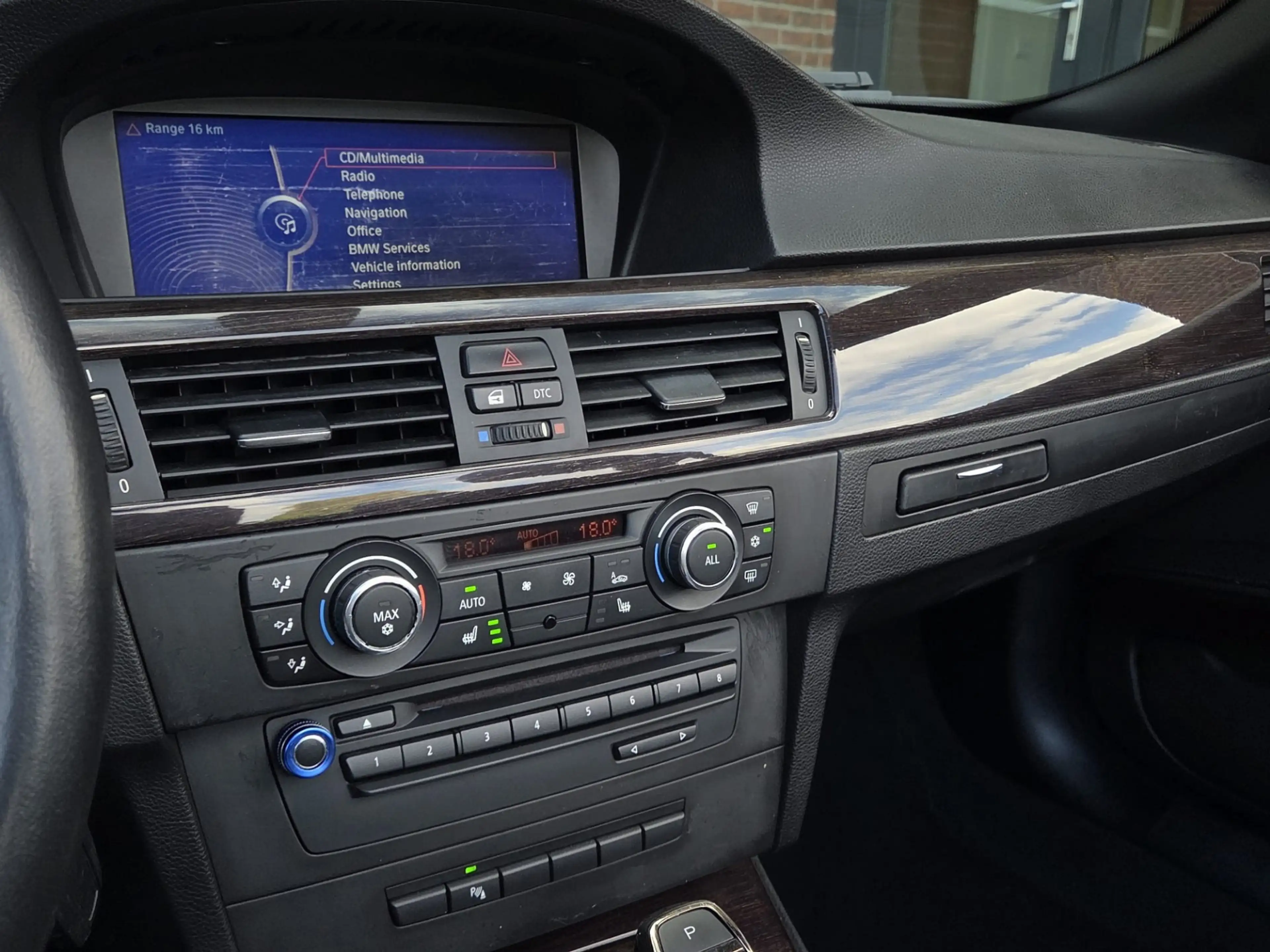 BMW 330 3-serie Cabrio 330i High Executive | Leer | Clima — photo 17