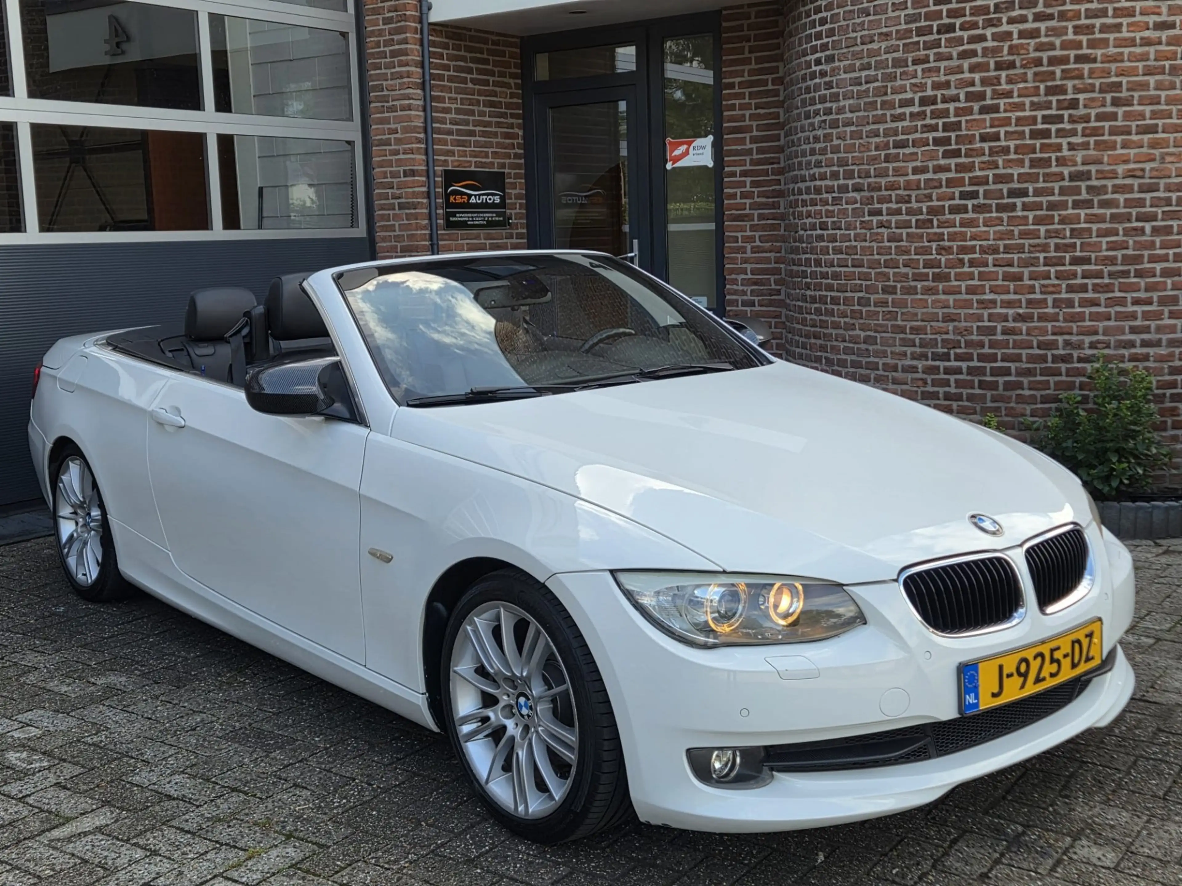 BMW 330 3-serie Cabrio 330i High Executive | Leer | Clima
