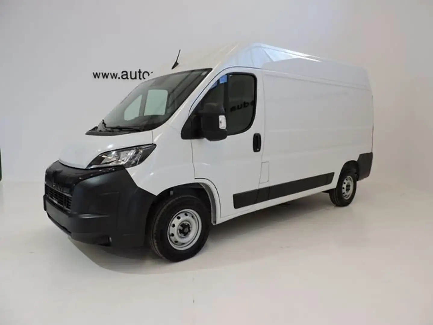 Peugeot Boxer Furgón 2.2 Diesel 3.3 L2H2 S 120 Blanco - 1