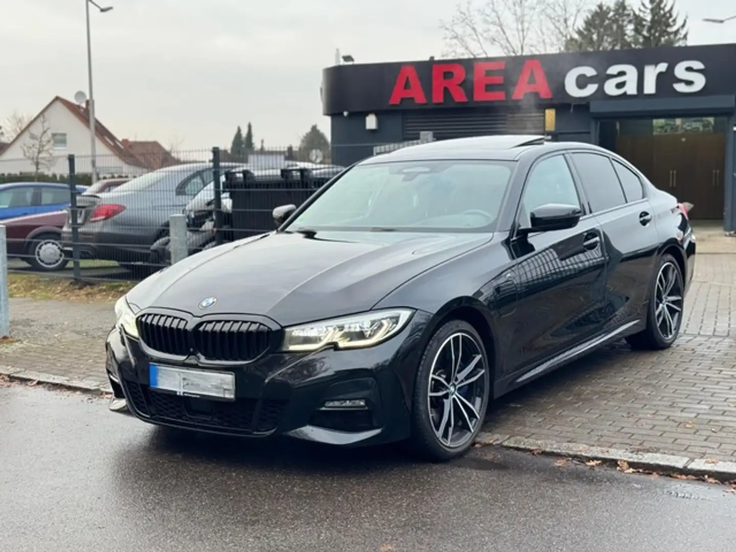 BMW 330 e xDrive M Sport Lim. SHD*LED*HUD*360°H&K* Чорний - 1
