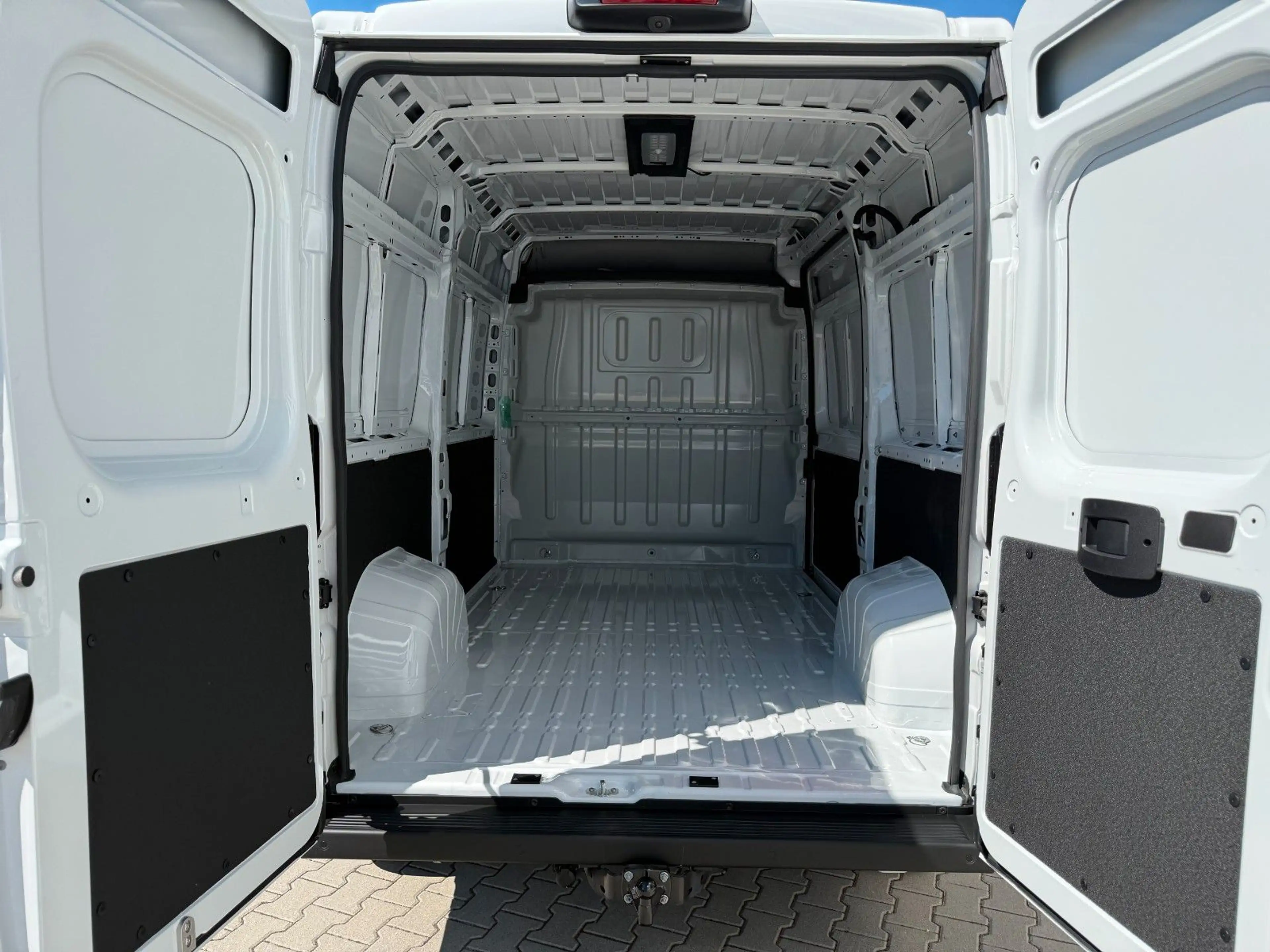 Citroen Jumper Kasten Hochraum 35 L2H2 BlueHDi 140 — photo 13