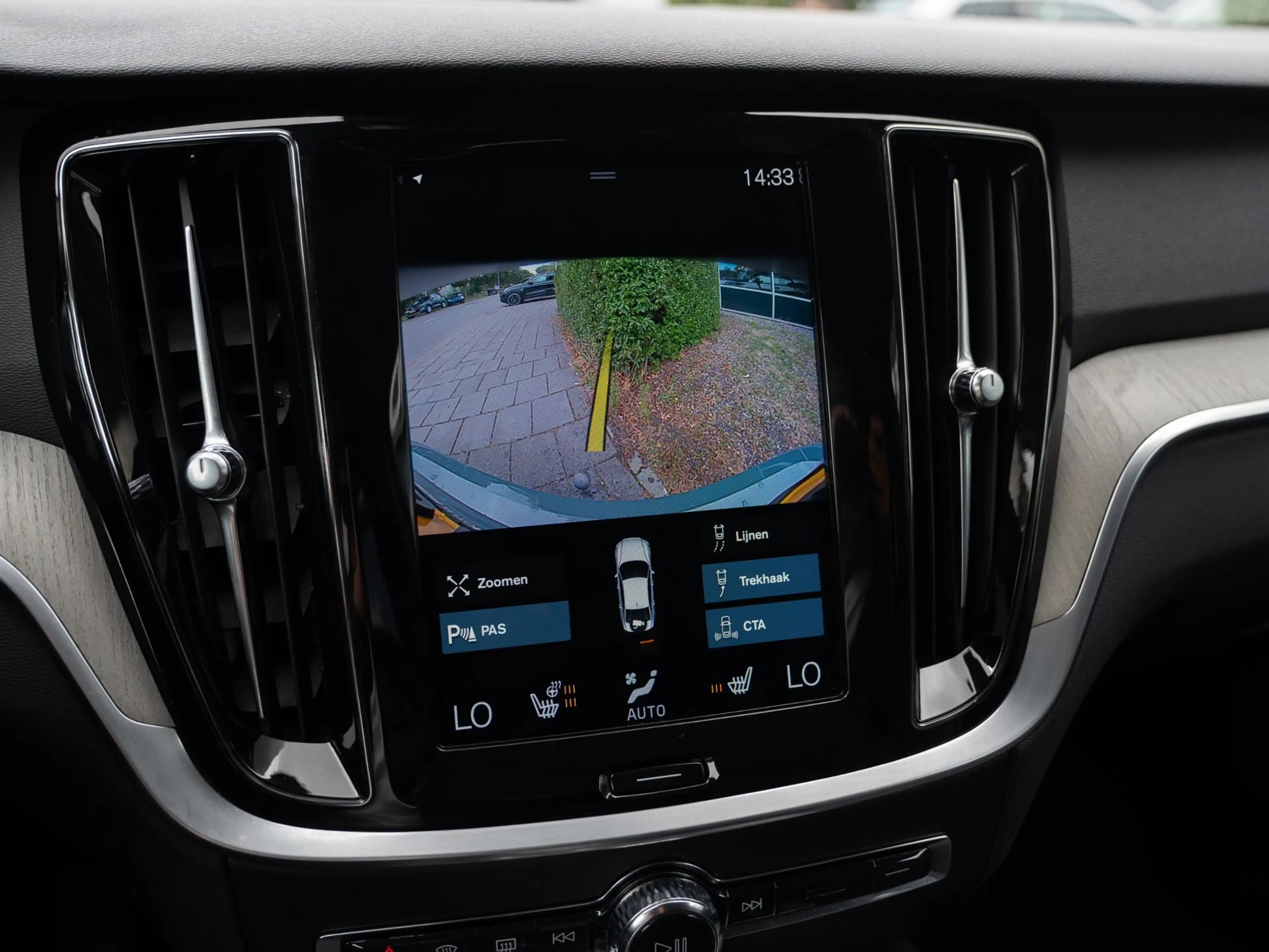 Volvo S60 2.0 Recharge T6 AWD Core - PARKEERCAMERA - AUTOMAA — photo 4