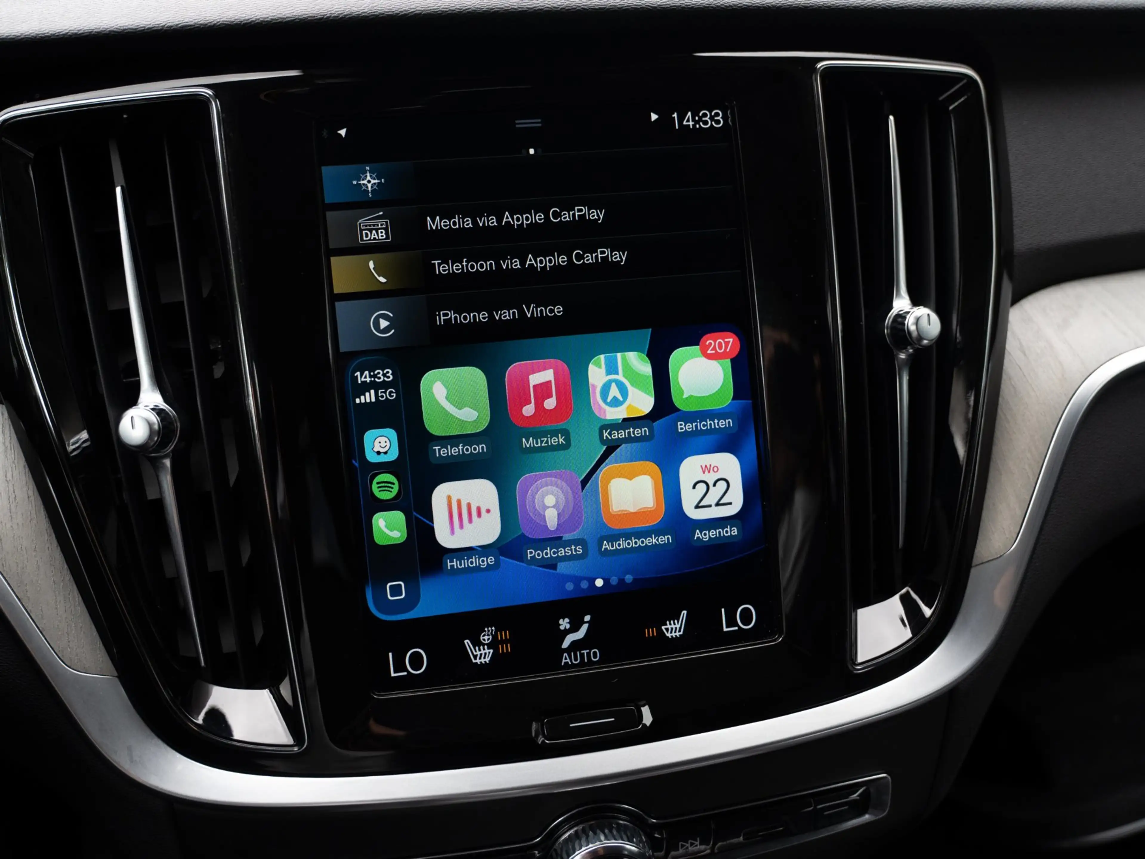 Volvo S60 2.0 Recharge T6 AWD Core - PARKEERCAMERA - AUTOMAA — photo 3