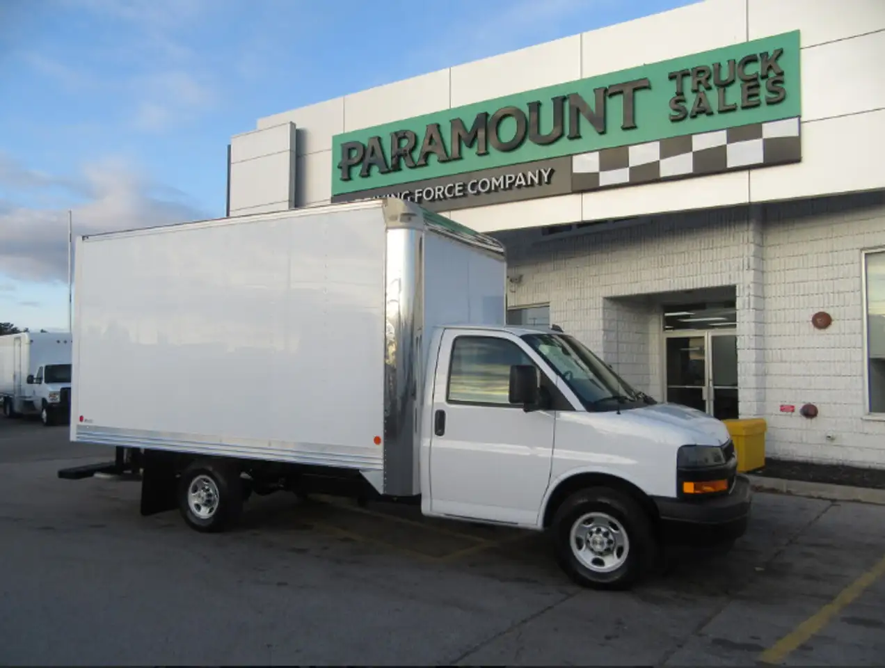 2023 GMC Savana 3500