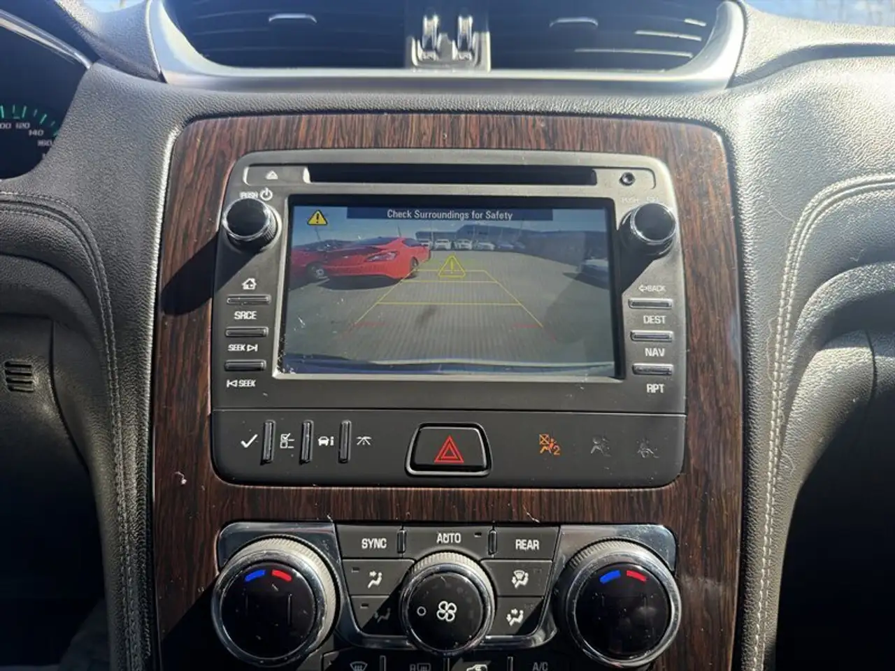 Chevrolet Traverse photo Chevrolet Traverse