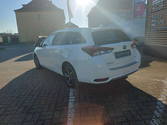 Toyota Auris Touring Sports 1.8 Hybrid Team D