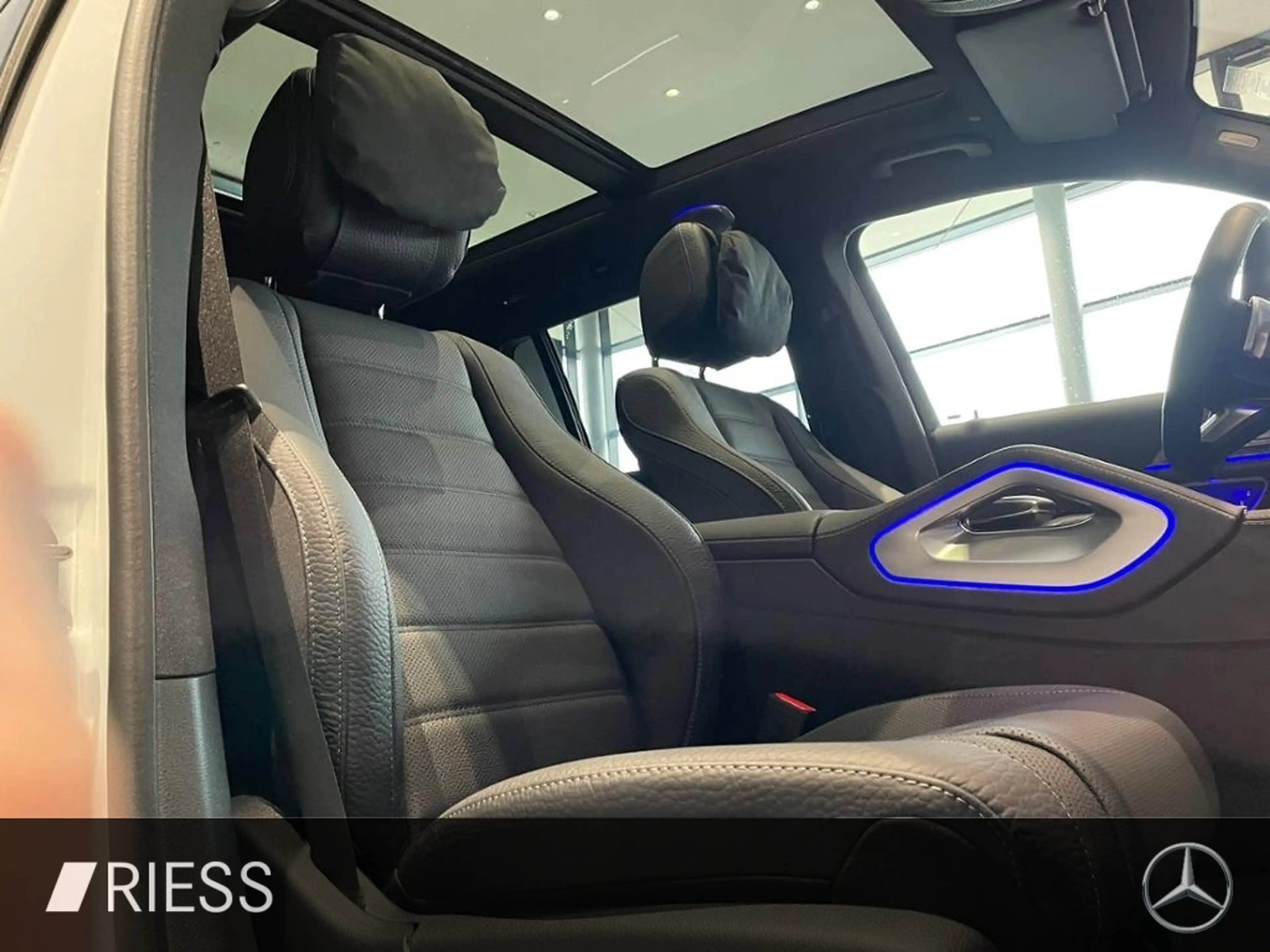 Mercedes-Benz GLS 580 AMG+PANO+HUD+STDHZG+AIRM+KEYL+MULTIBEAM+ — photo 11