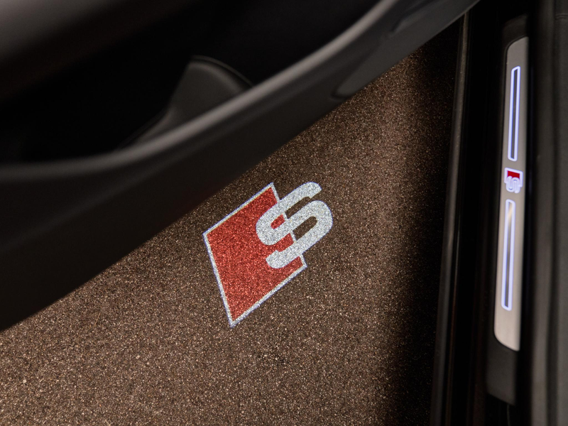 Audi Q8 55 TFSI e Quattro Pro Line S , pano, carbon, B&O, — photo 13