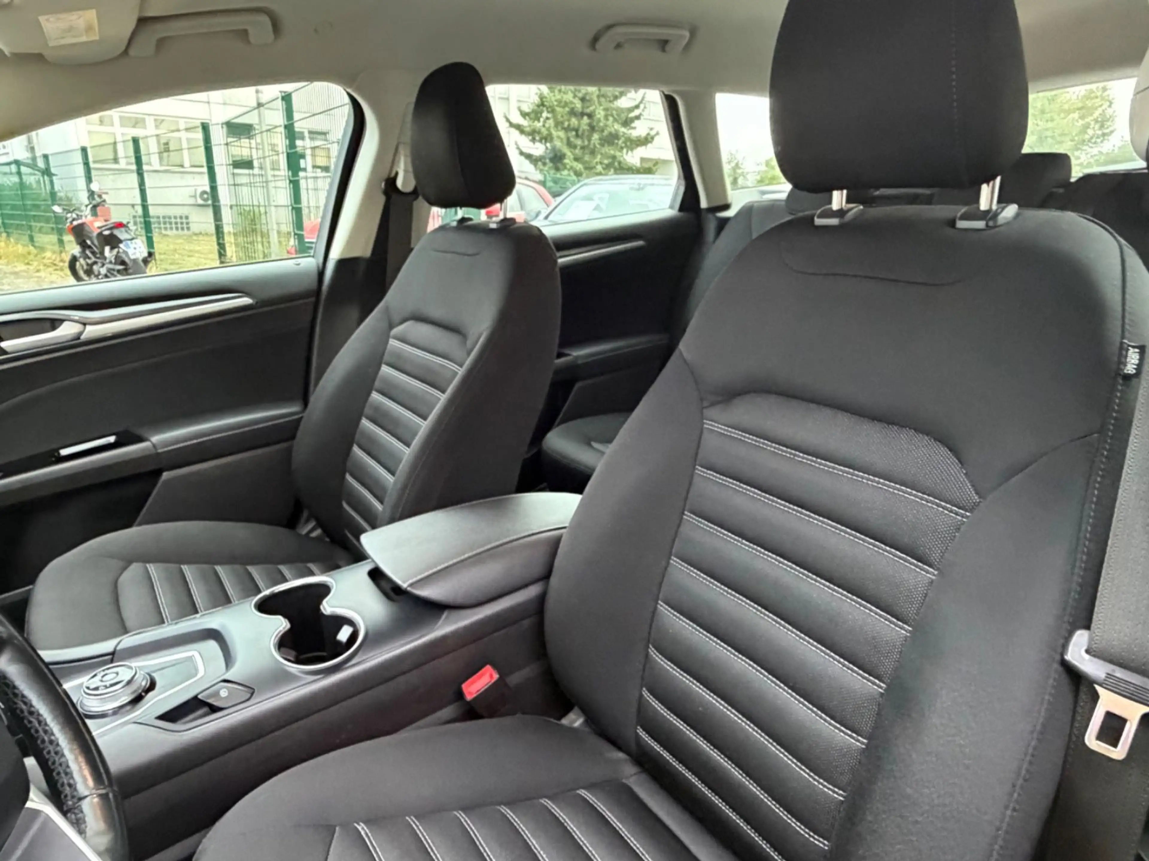 Ford Mondeo 2.0 TDCI Turnier Trend / 1. Hand — photo 9