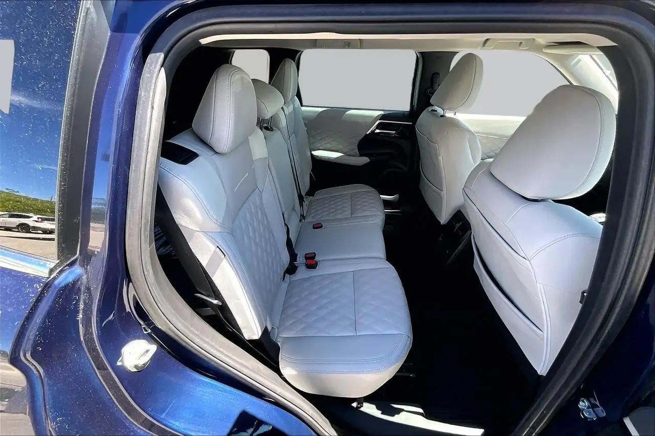 Mitsubishi Outlander fotografie Mitsubishi Outlander