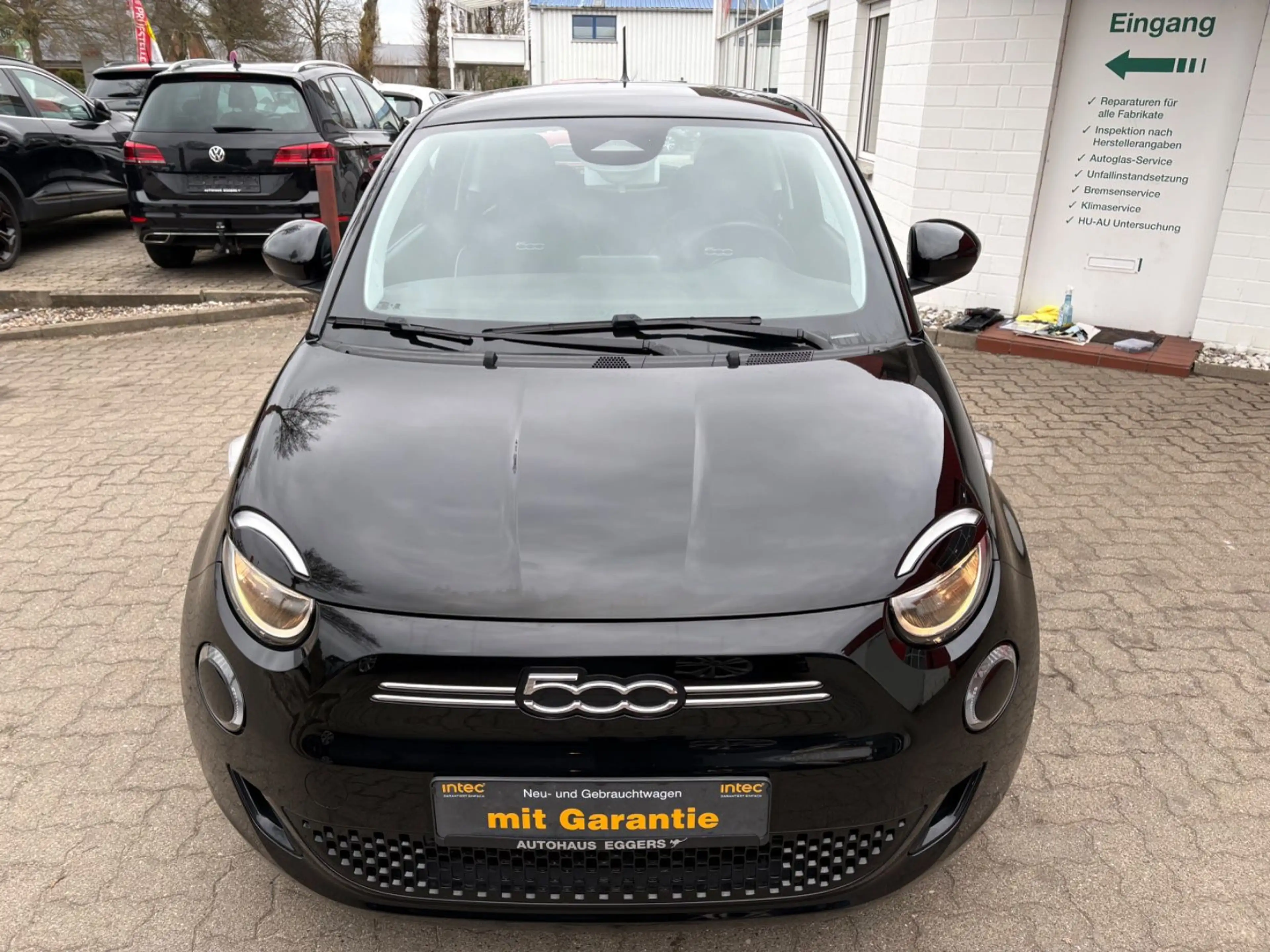 Fiat 500e Action/SHZ/KLIMA/TEMP/VIRTUAL/APPLE+ANDROID — photo 3