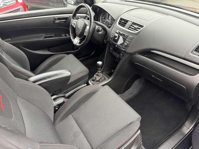 Suzuki Swift Sport 1,6 100 kW / Bi-Xenon