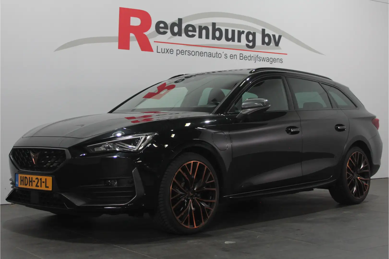 CUPRA Leon Sportstourer 1.4 e-Hybrid VZ Copper Edition - Pano Zwart - 1