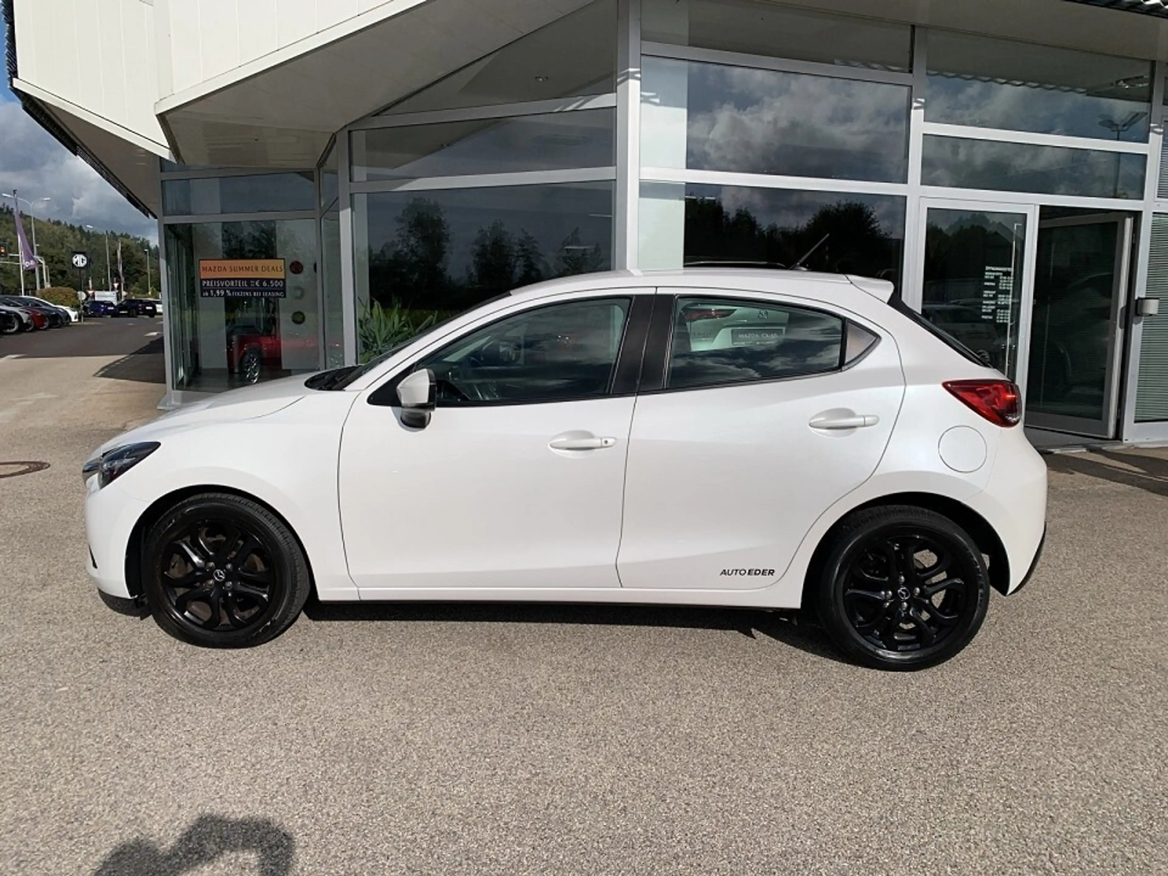 Mazda 2 Mazda2 G75 Challenge — photo 11