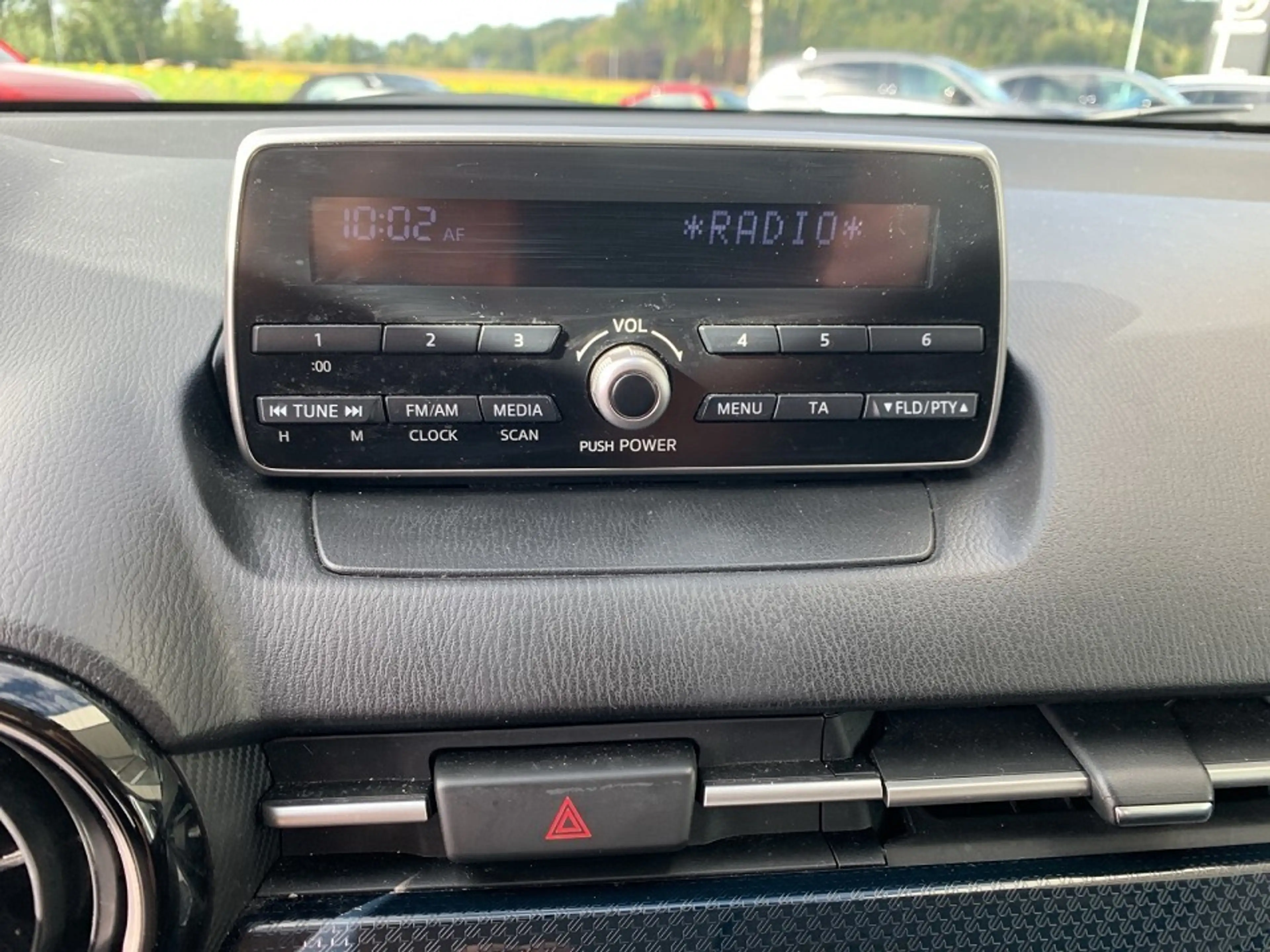 Mazda 2 Mazda2 G75 Challenge — photo 14