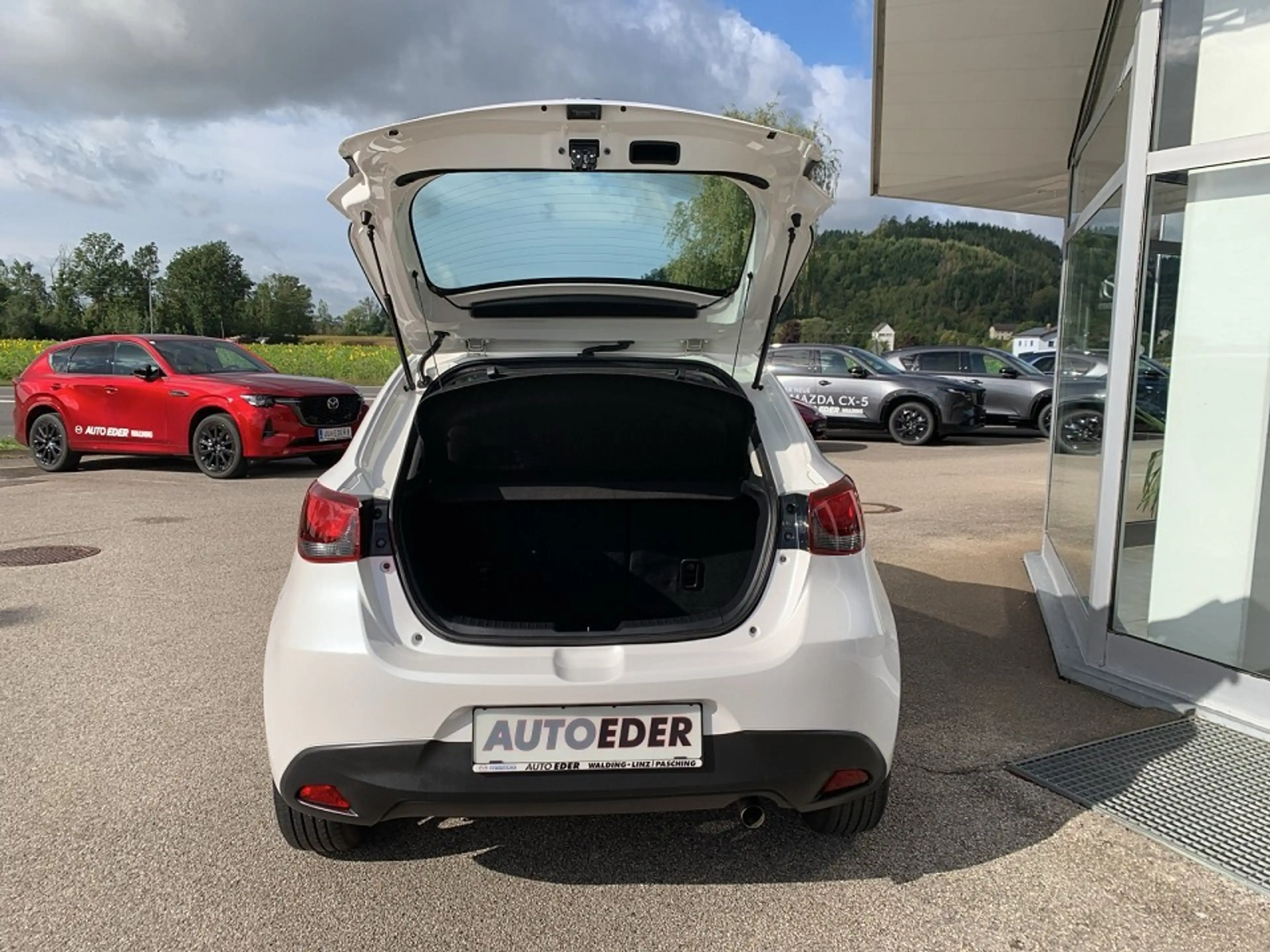 Mazda 2 Mazda2 G75 Challenge — photo 10