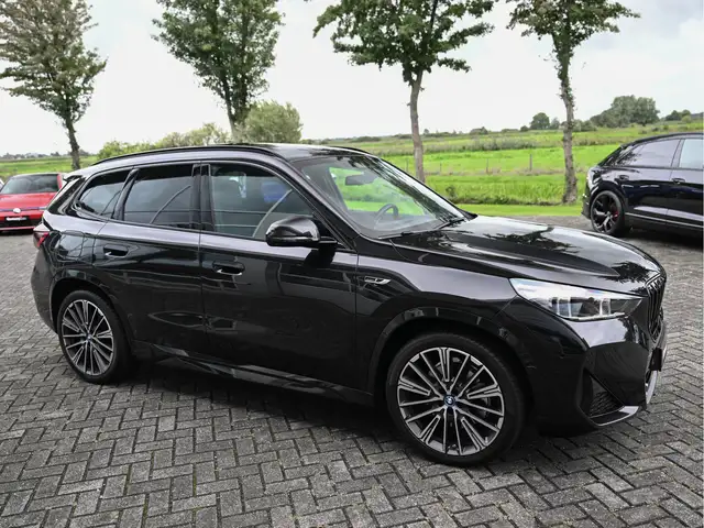 BMW X1 view 4