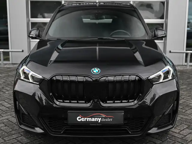 BMW X1 view 10