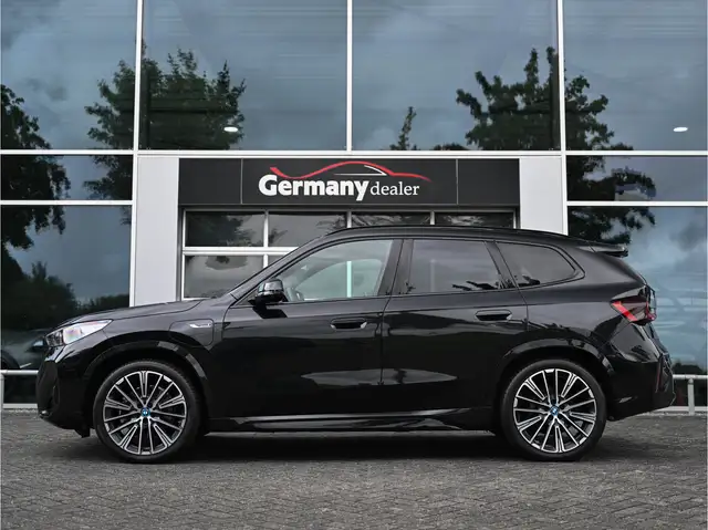 BMW X1 view 3