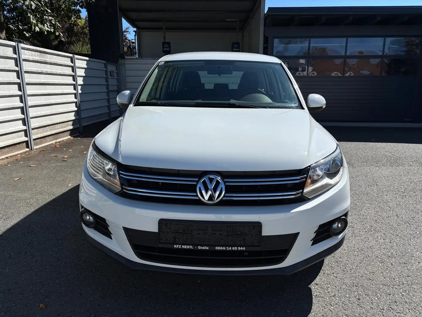 Volkswagen Tiguan 1,4 TSI Trend Weiß - 2
